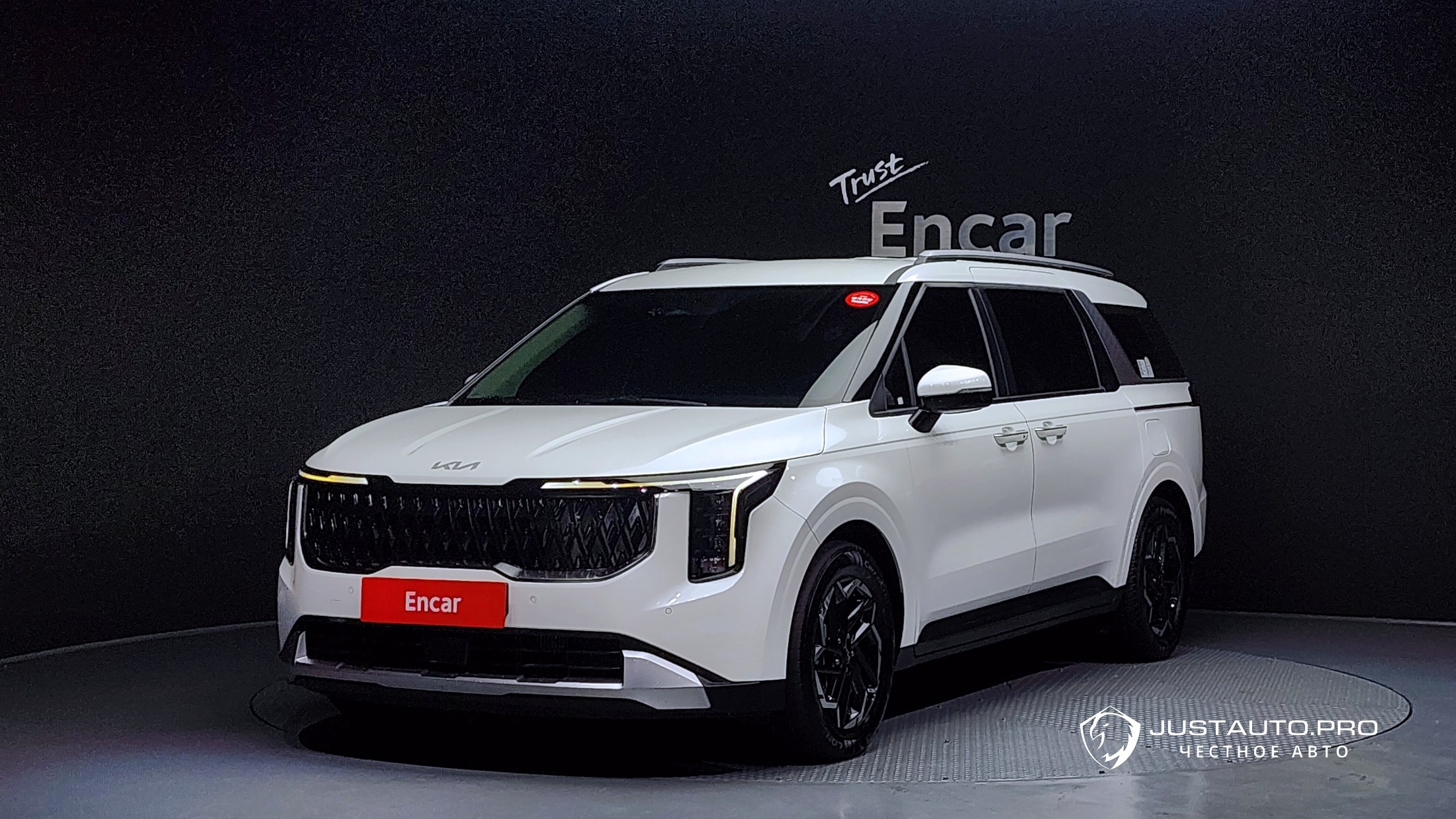 Автомобиль Kia Canival