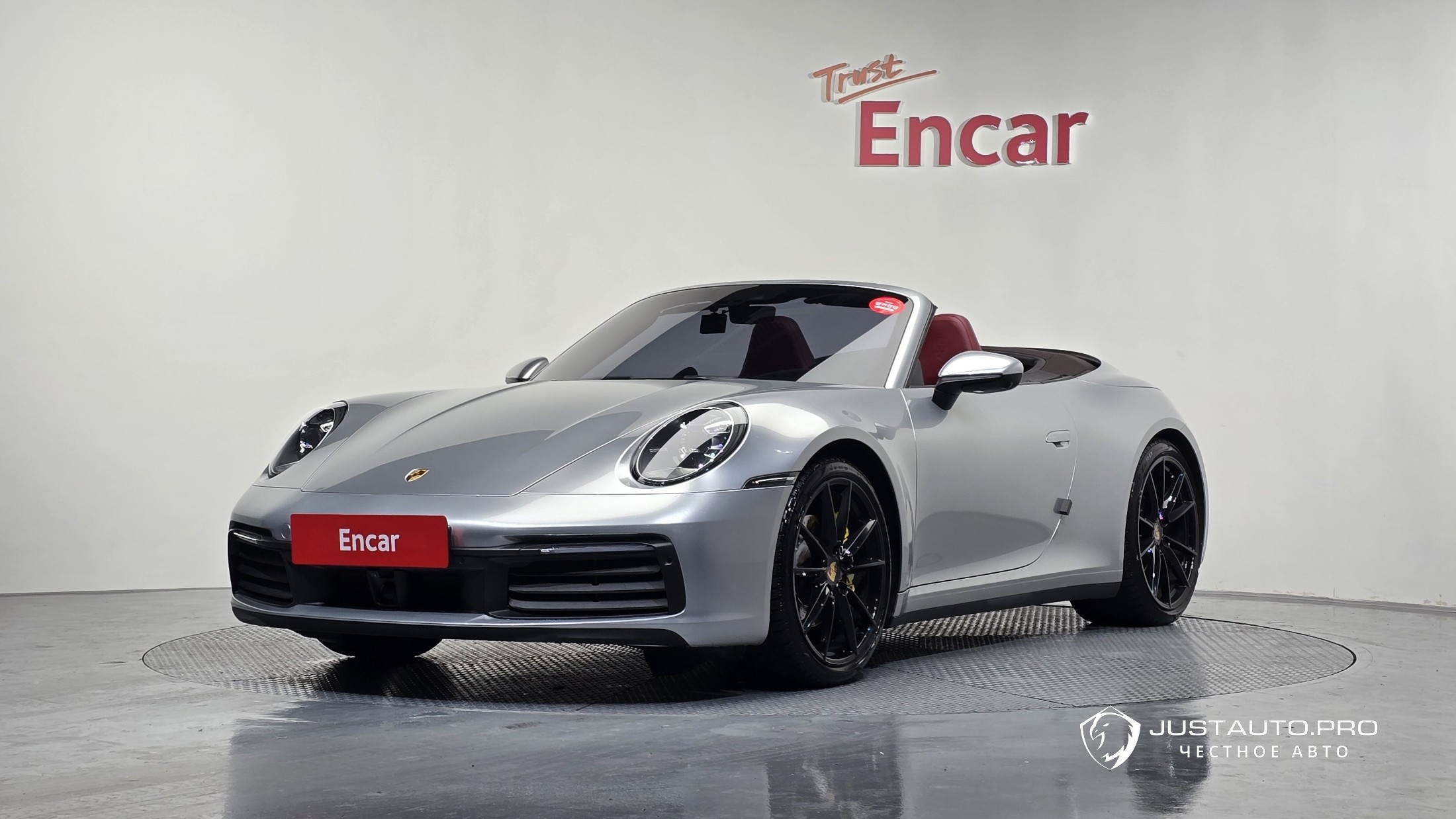 Автомобиль Porsche 911