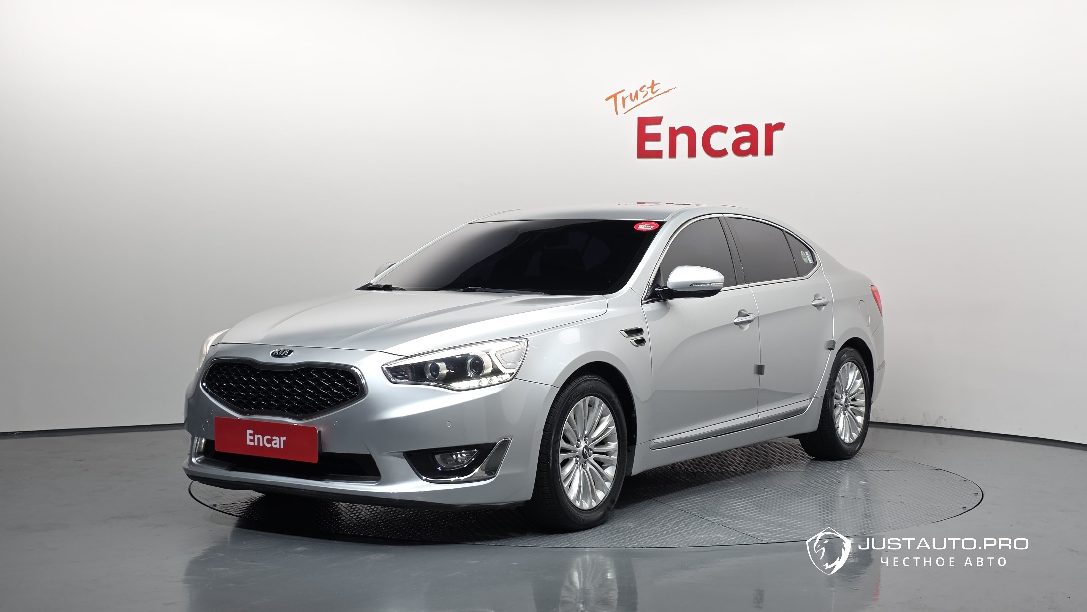 Автомобиль Kia K7