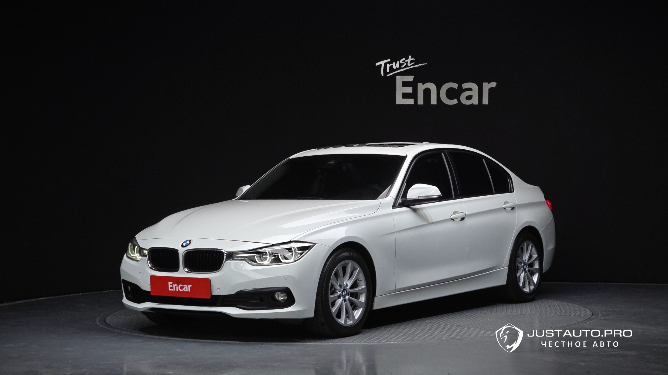 Автомобиль BMW 3-Series