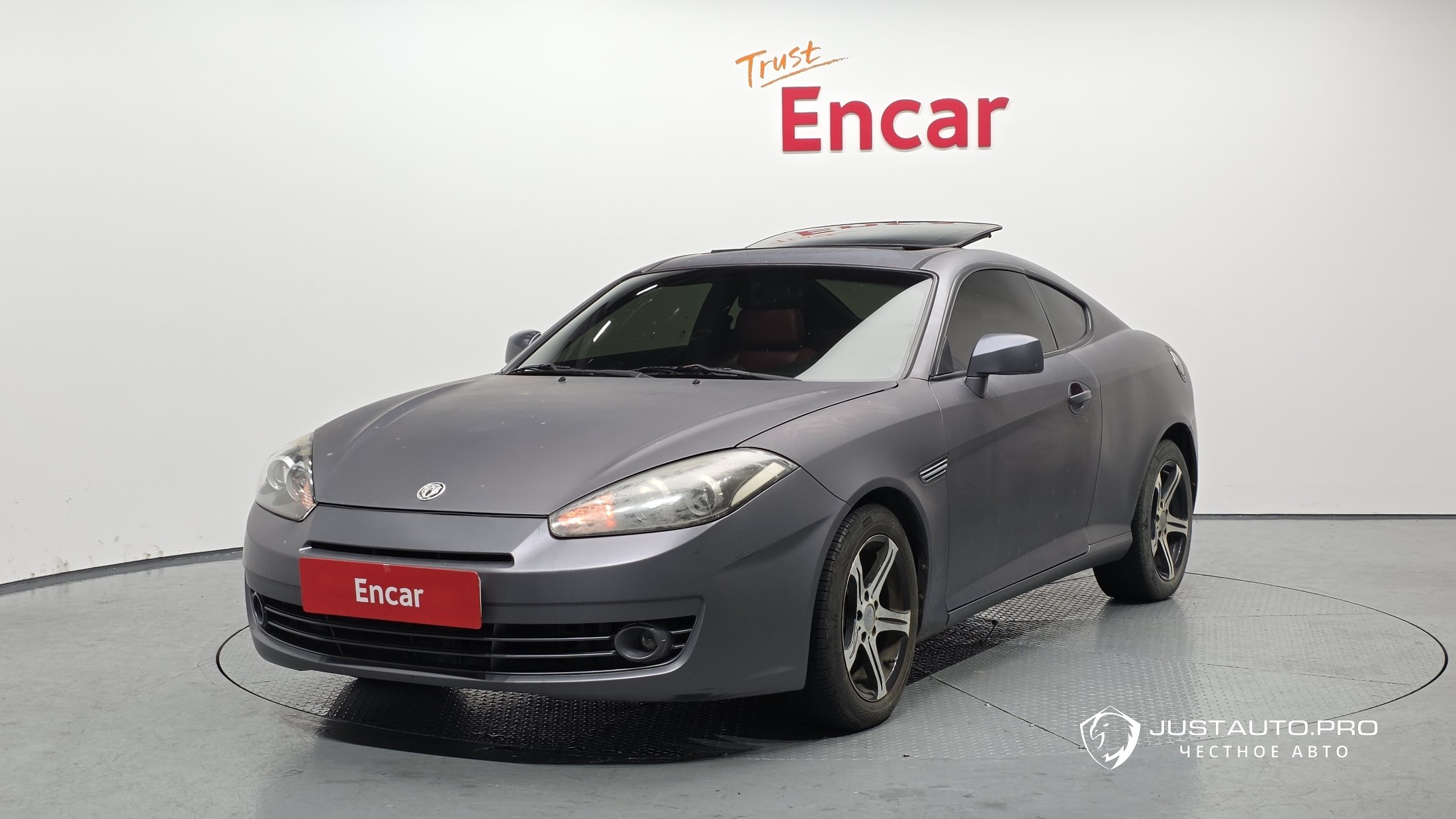 Автомобиль Hyundai Tuscani