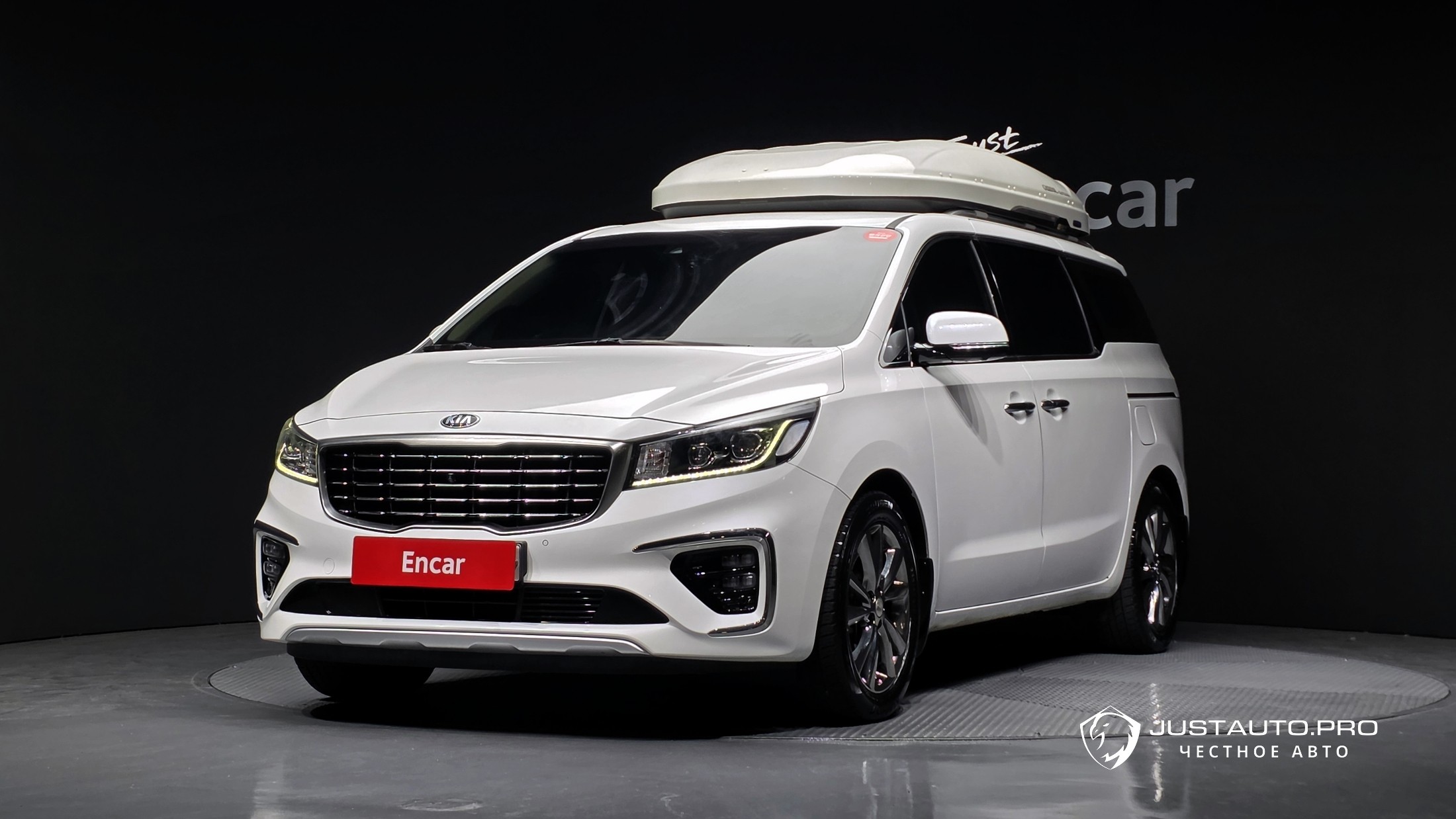 Автомобиль Kia Canival