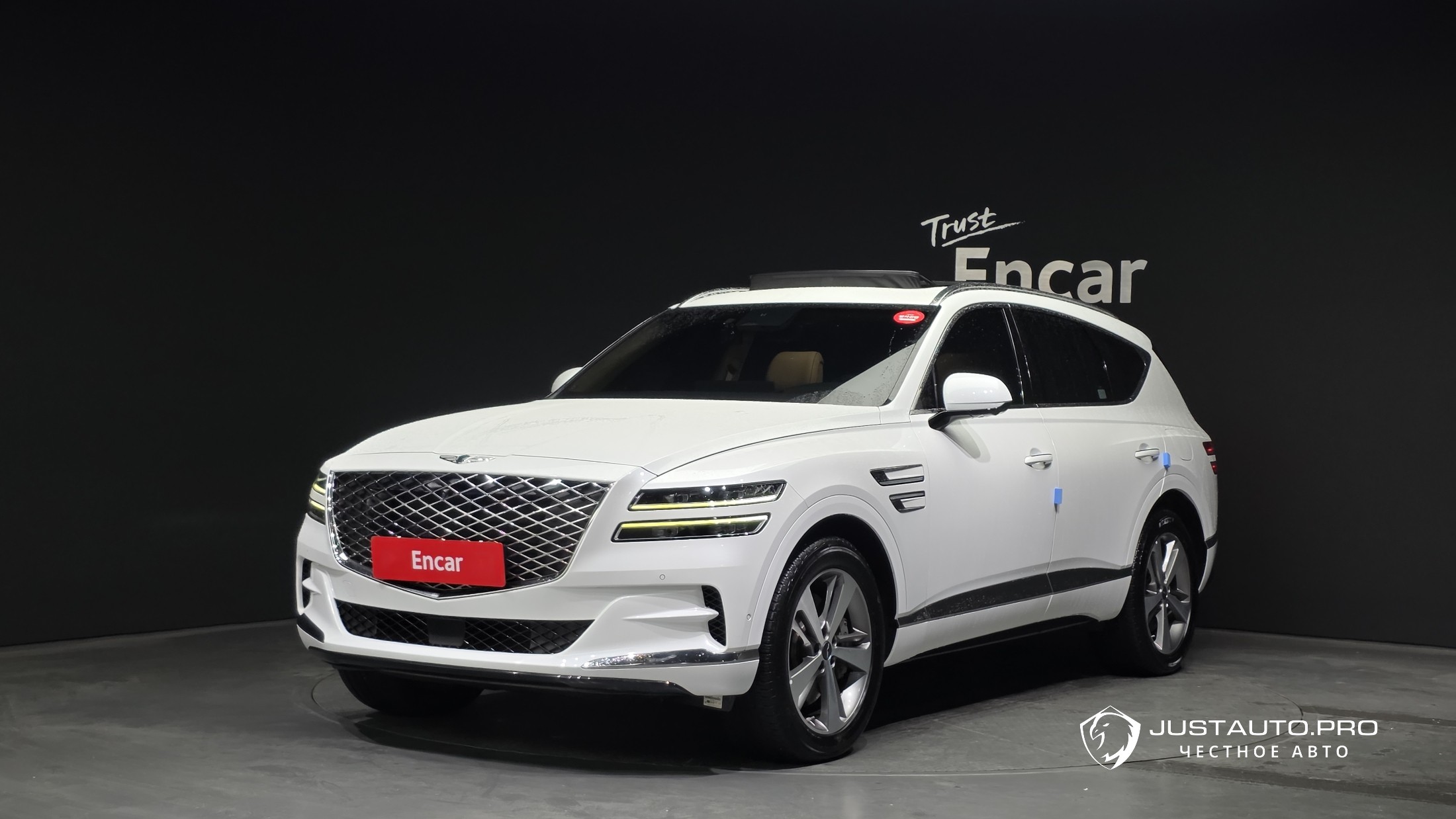 Автомобиль Genesis GV80