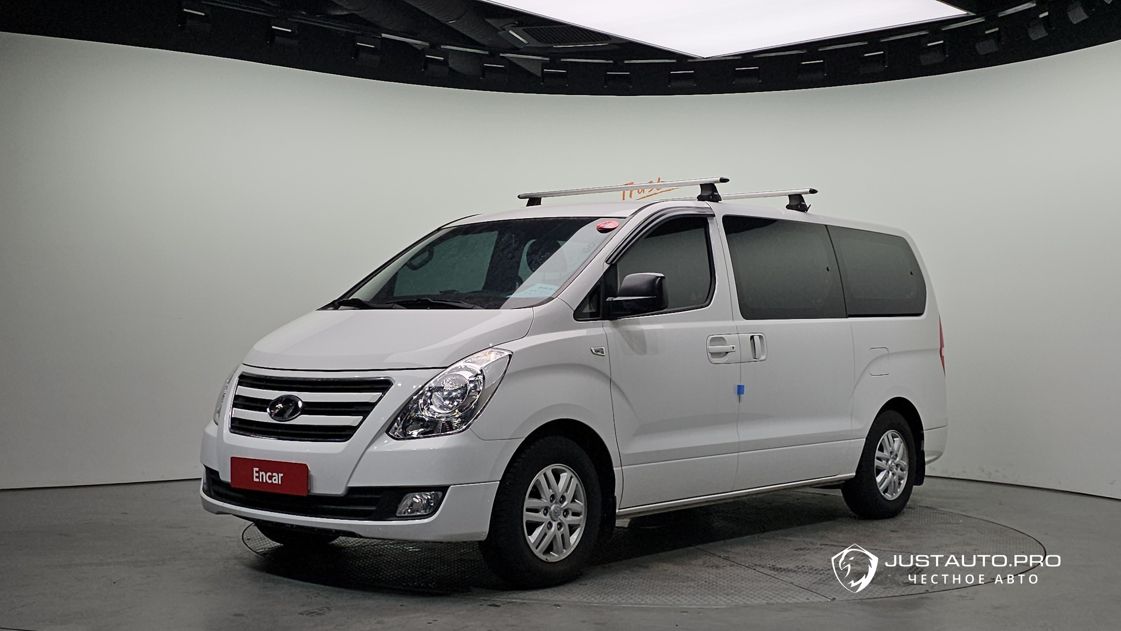 Автомобиль Hyundai Starex