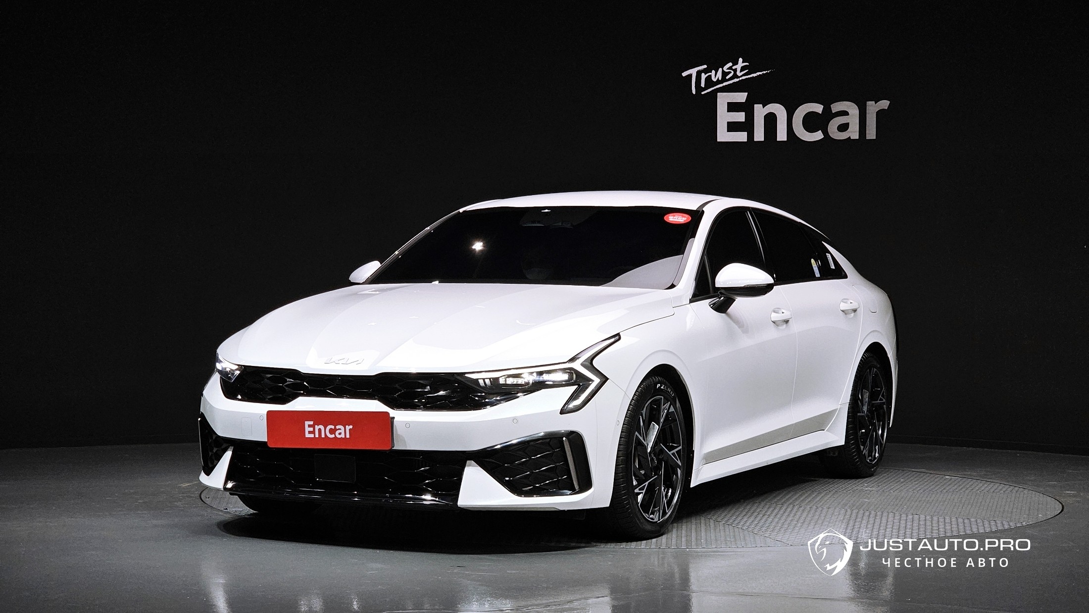 Автомобиль Kia K5