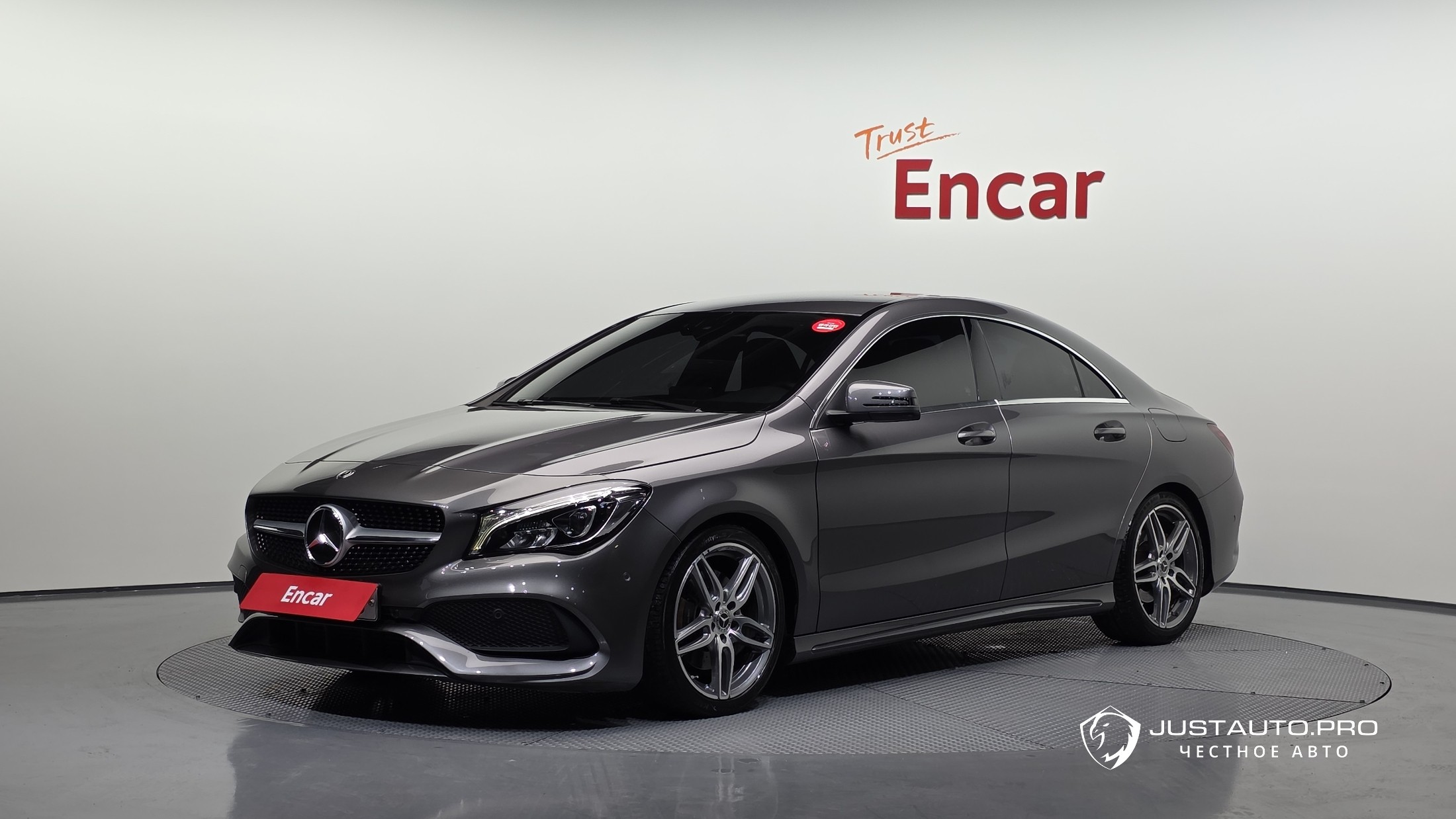 Автомобиль Mercedes-Benz CLA-Class