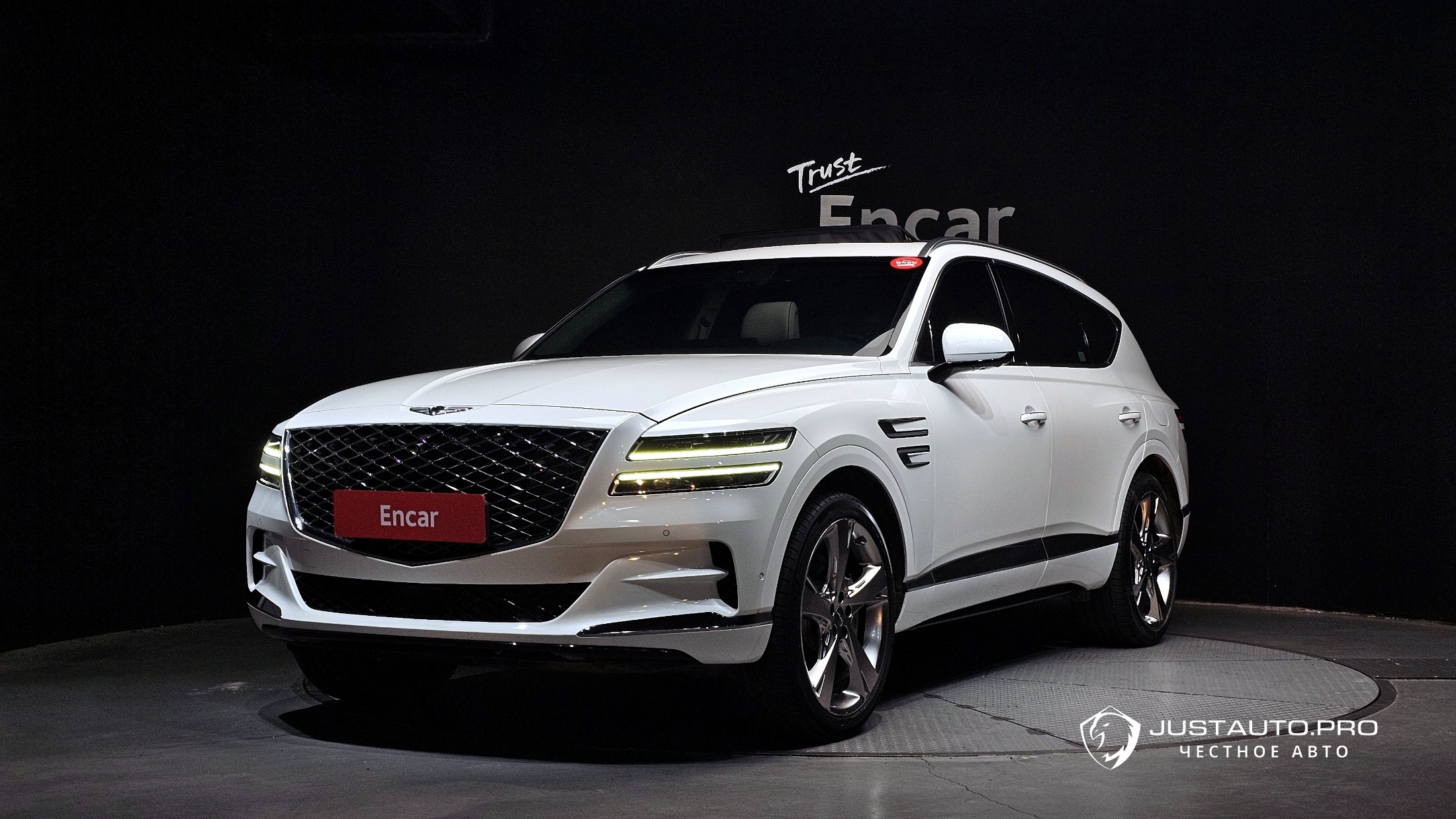 Автомобиль Genesis GV80