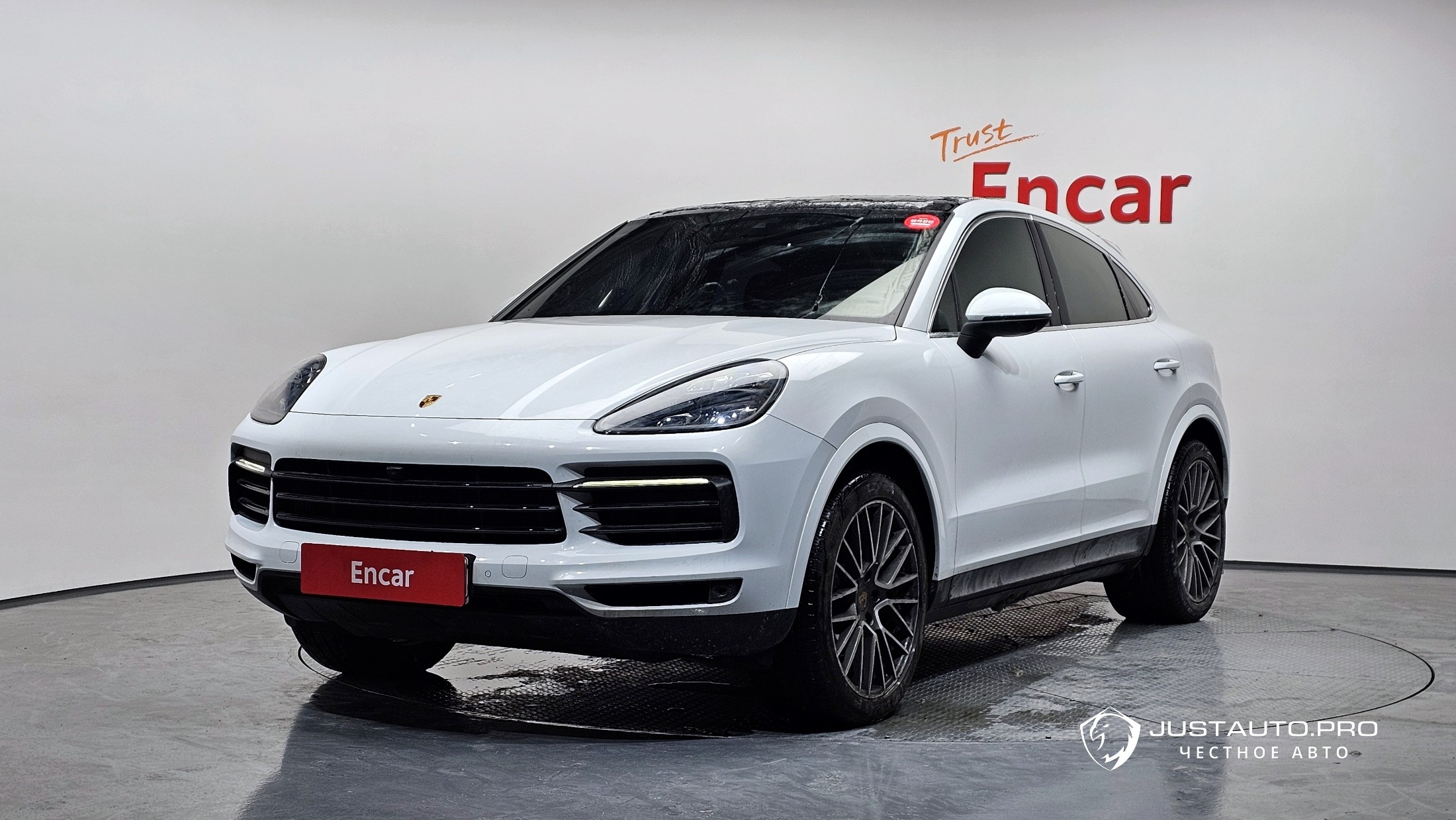 Автомобиль Porsche Cayenne