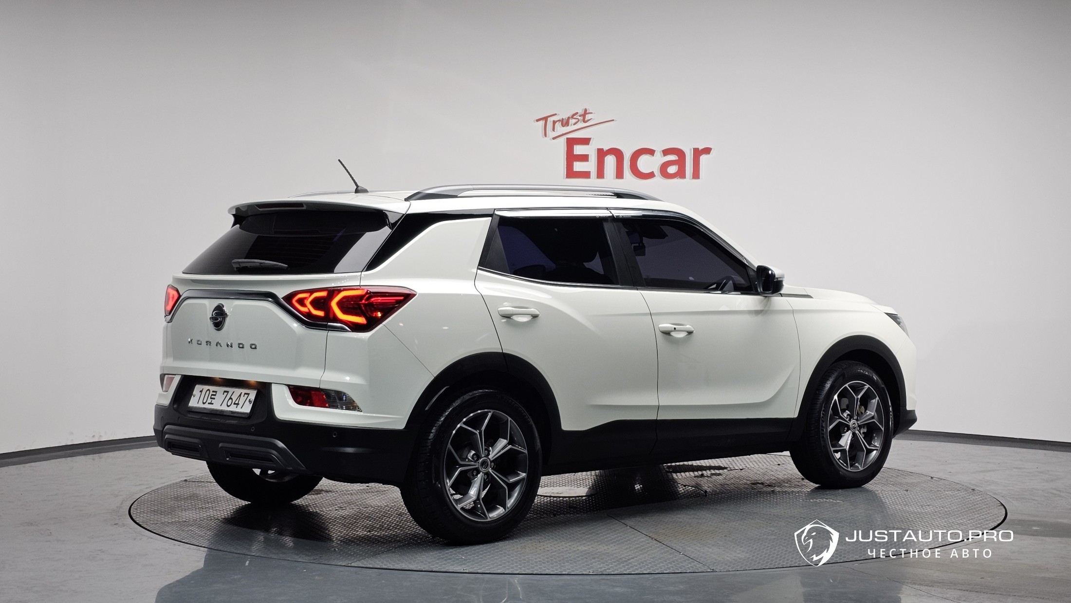 Автомобиль KG_Mobility_Ssangyong KORANDO