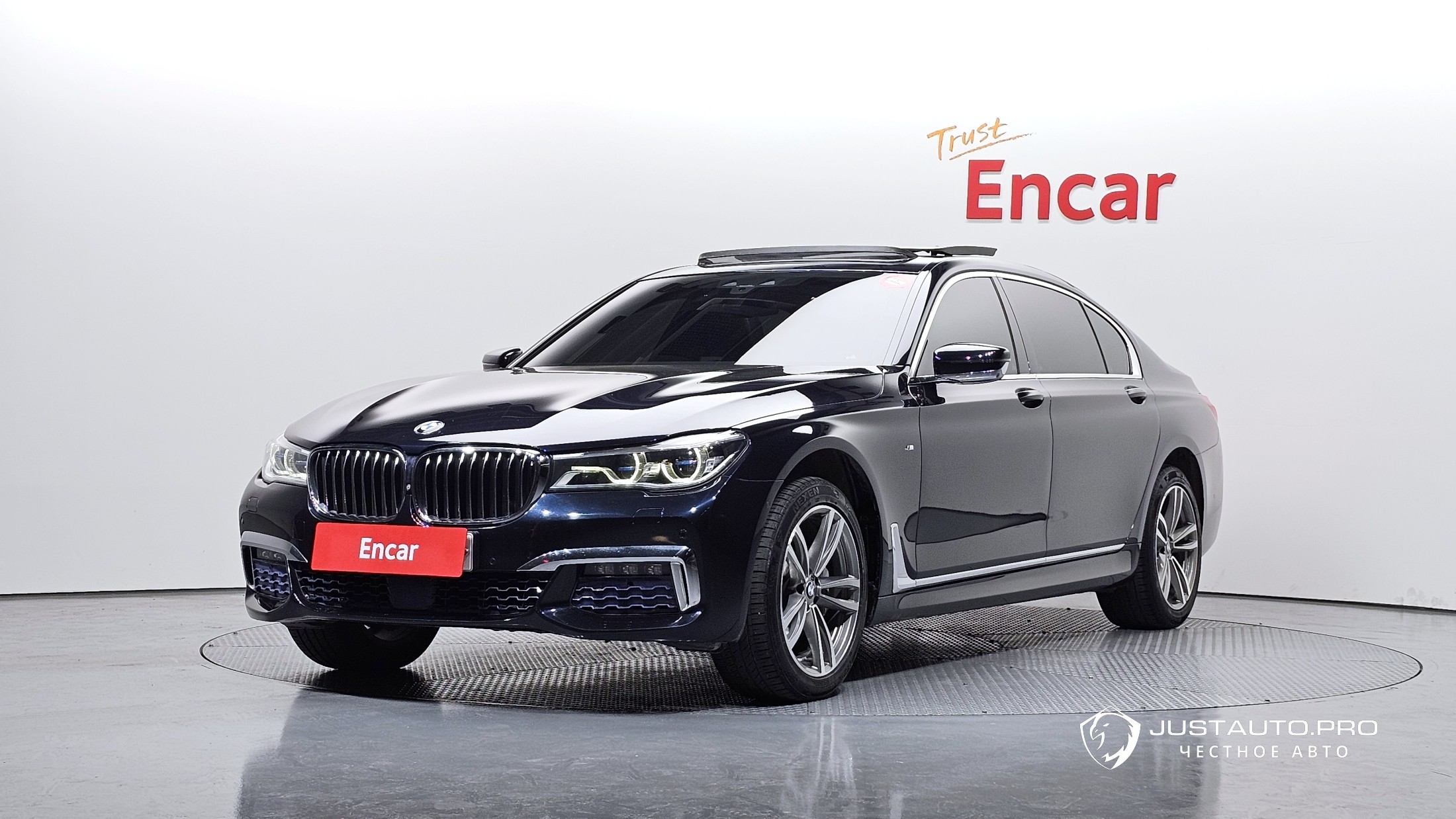 Автомобиль BMW 7-Series