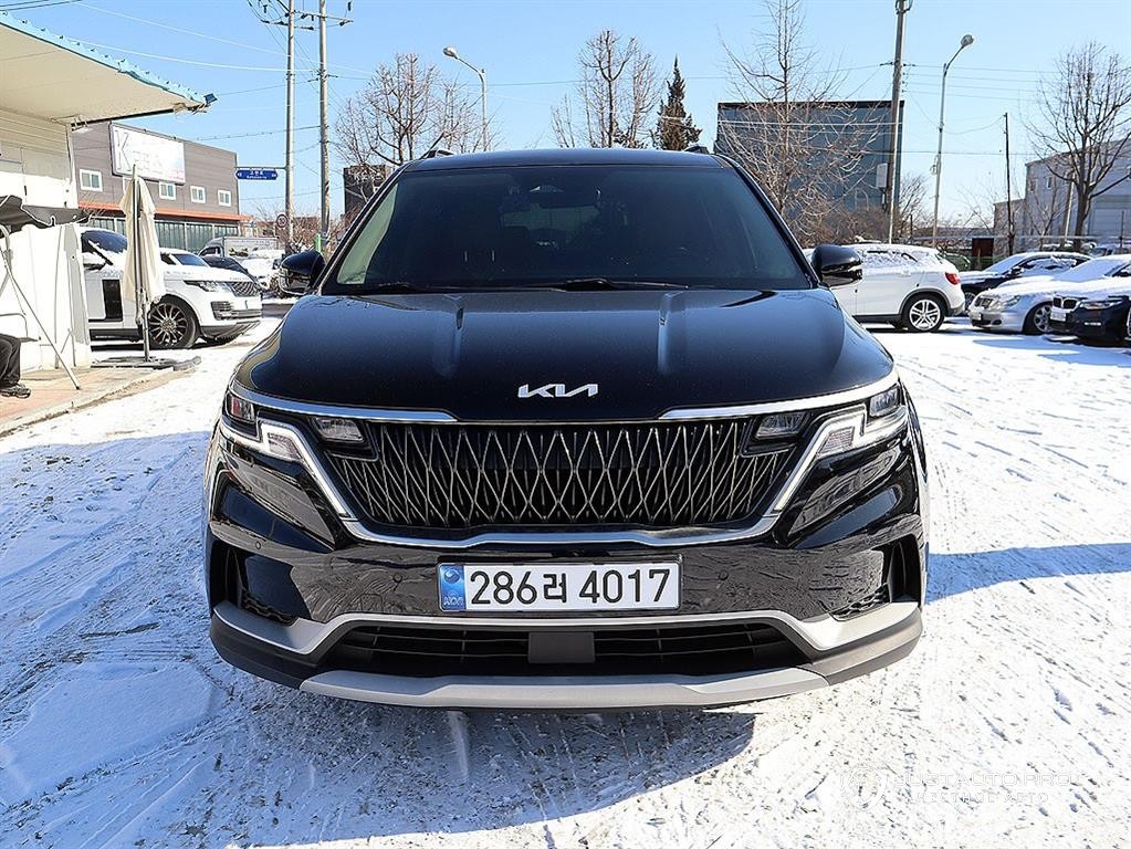 Автомобиль Kia Canival
