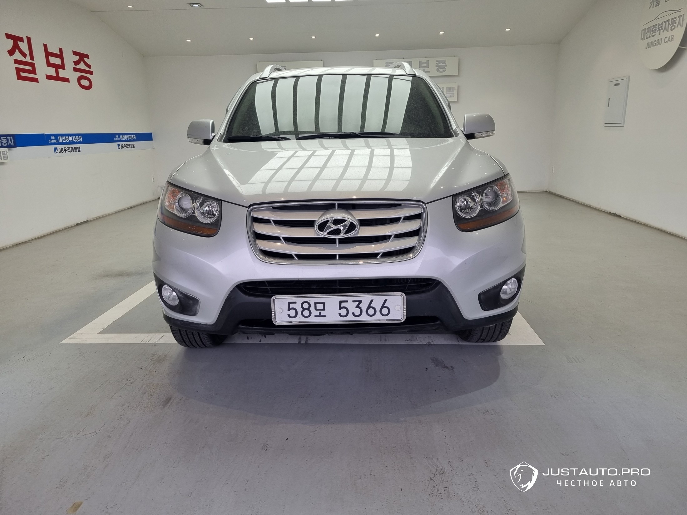 Автомобиль Hyundai Santafe