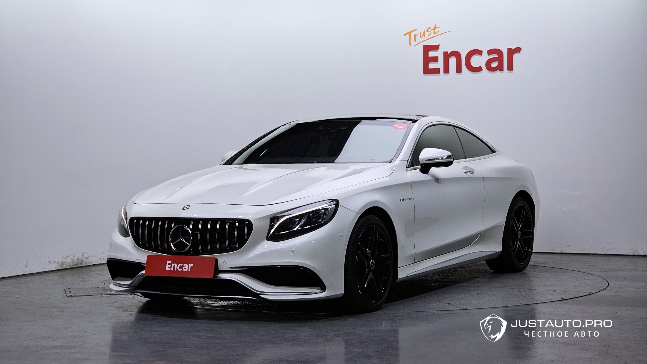 Автомобиль Mercedes-Benz S-Class