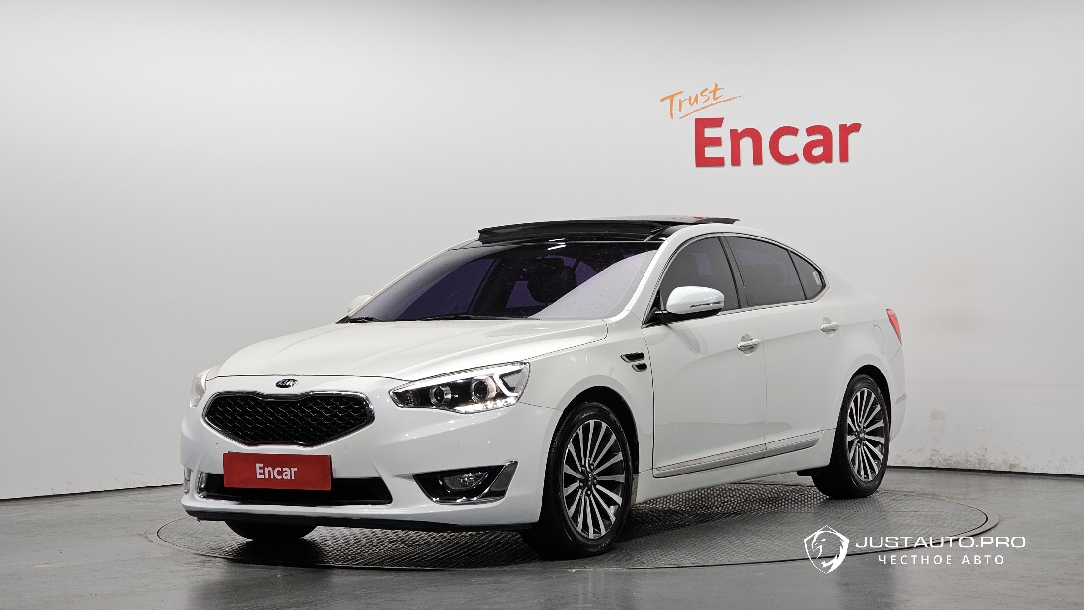 Автомобиль Kia K7