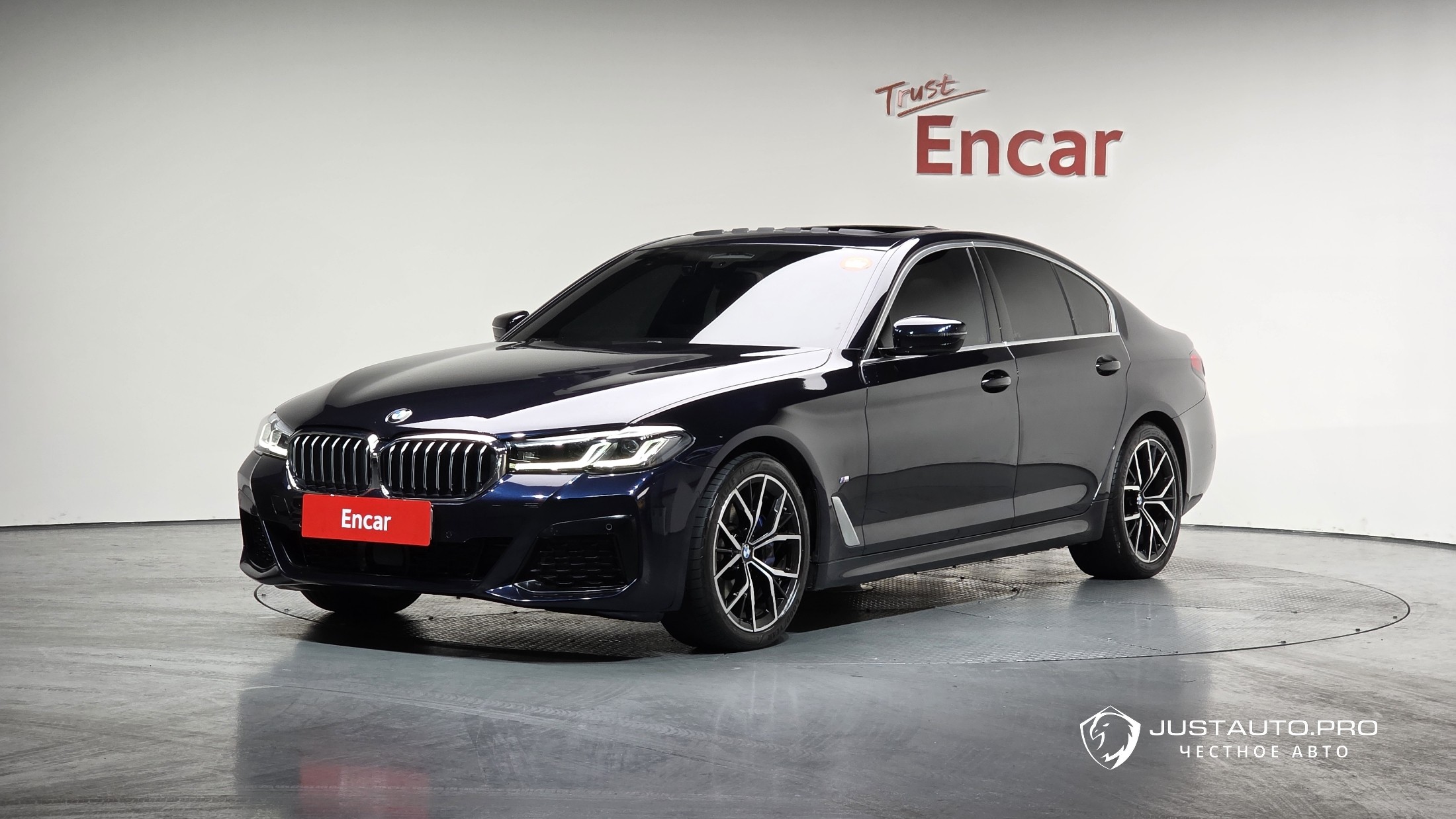 Автомобиль BMW 5-Series