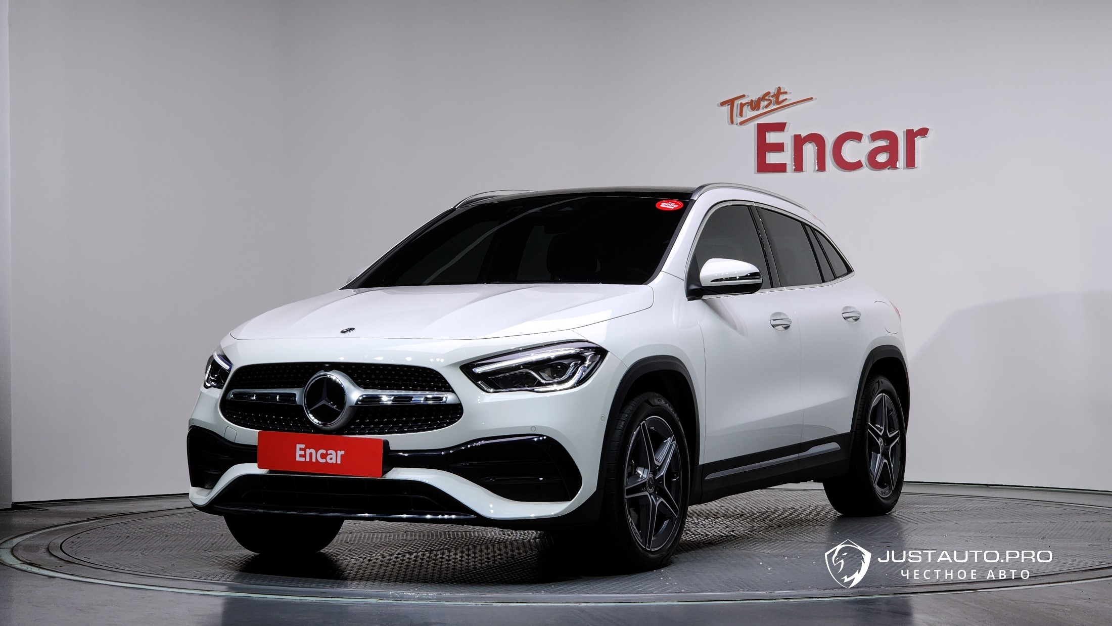 Автомобиль Mercedes-Benz GLA-Class