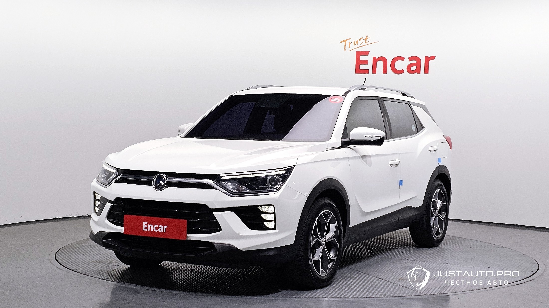 Автомобиль KG_Mobility_Ssangyong KORANDO