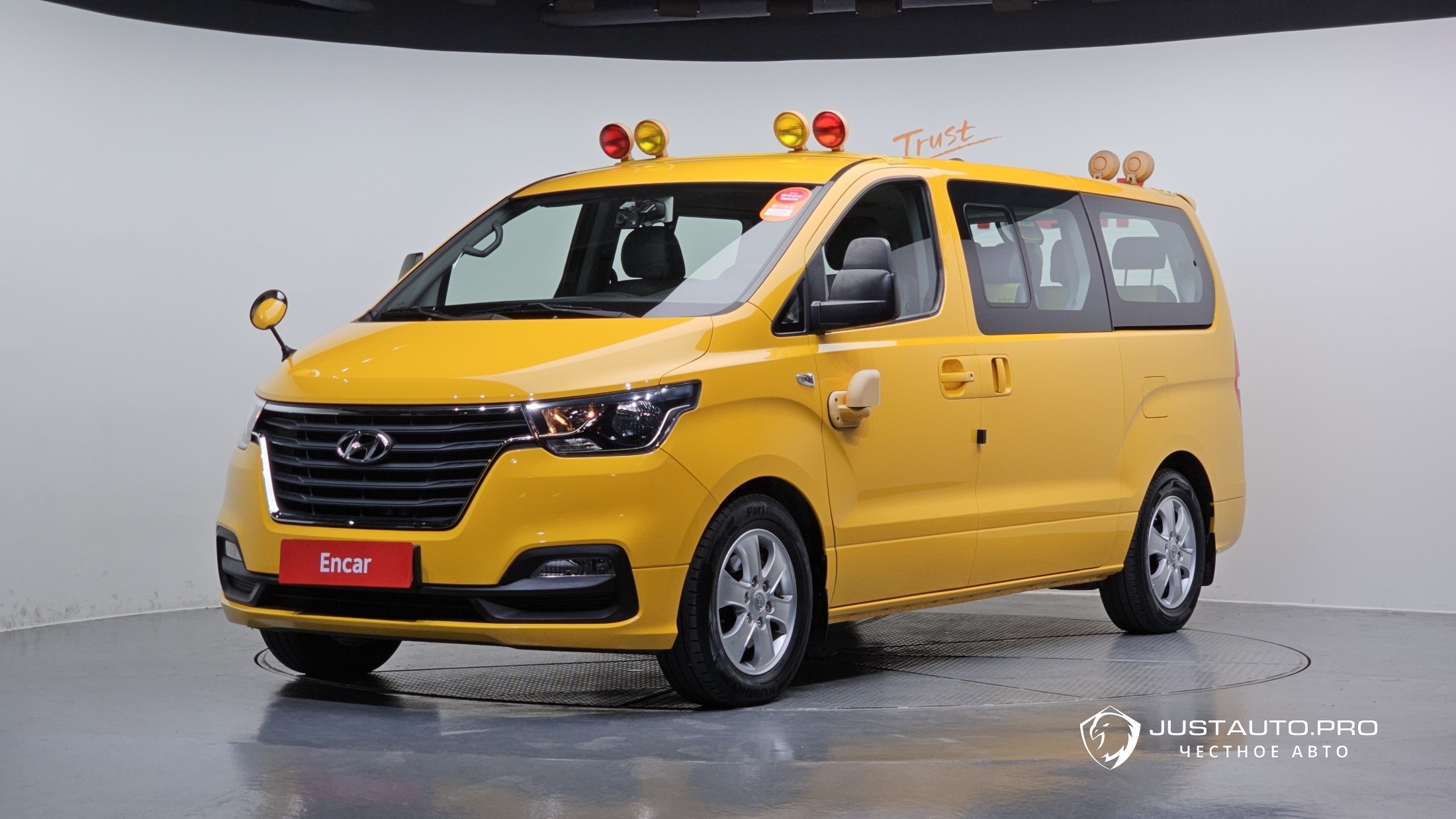 Автомобиль Hyundai Starex