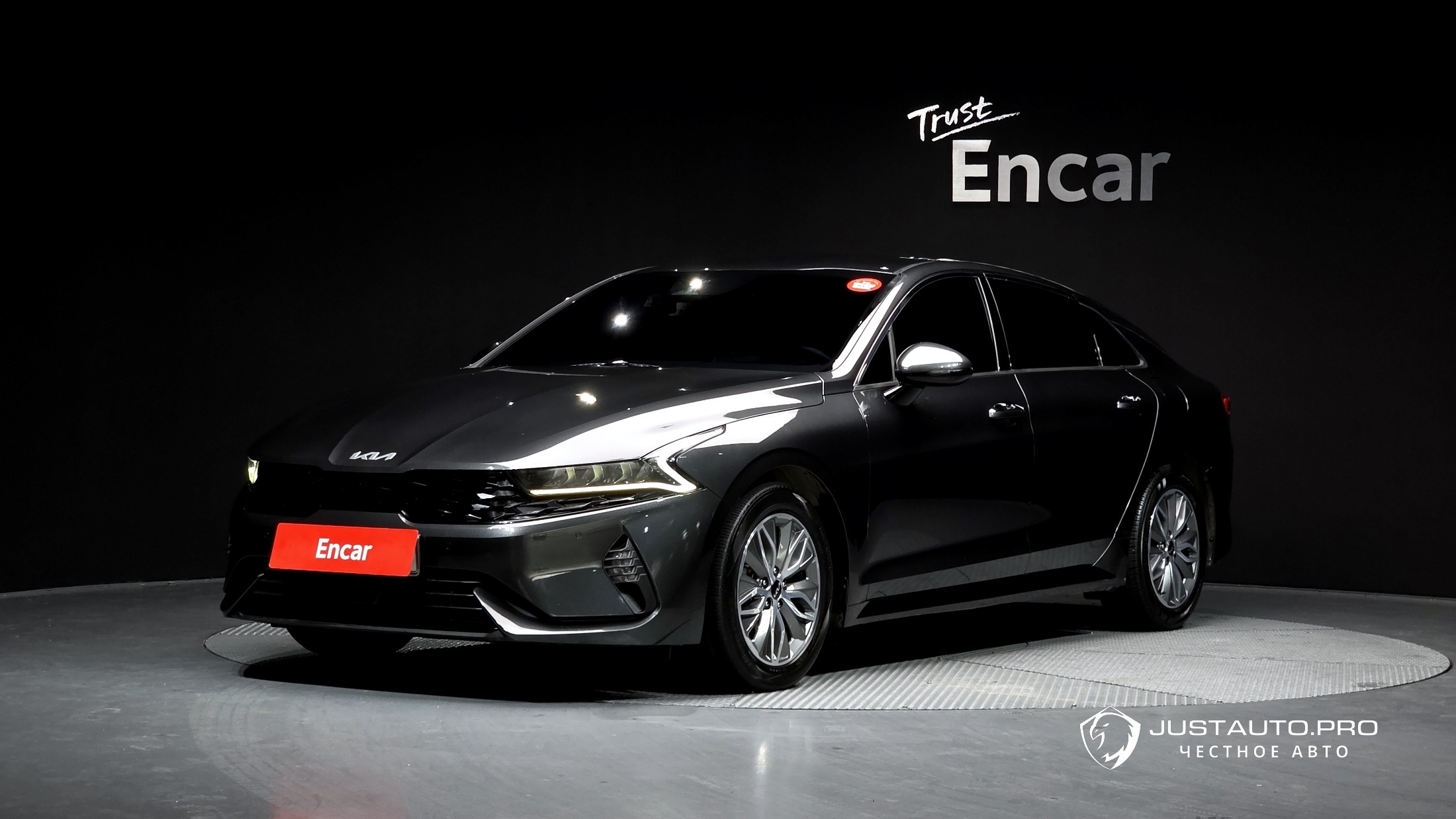 Автомобиль Kia K5