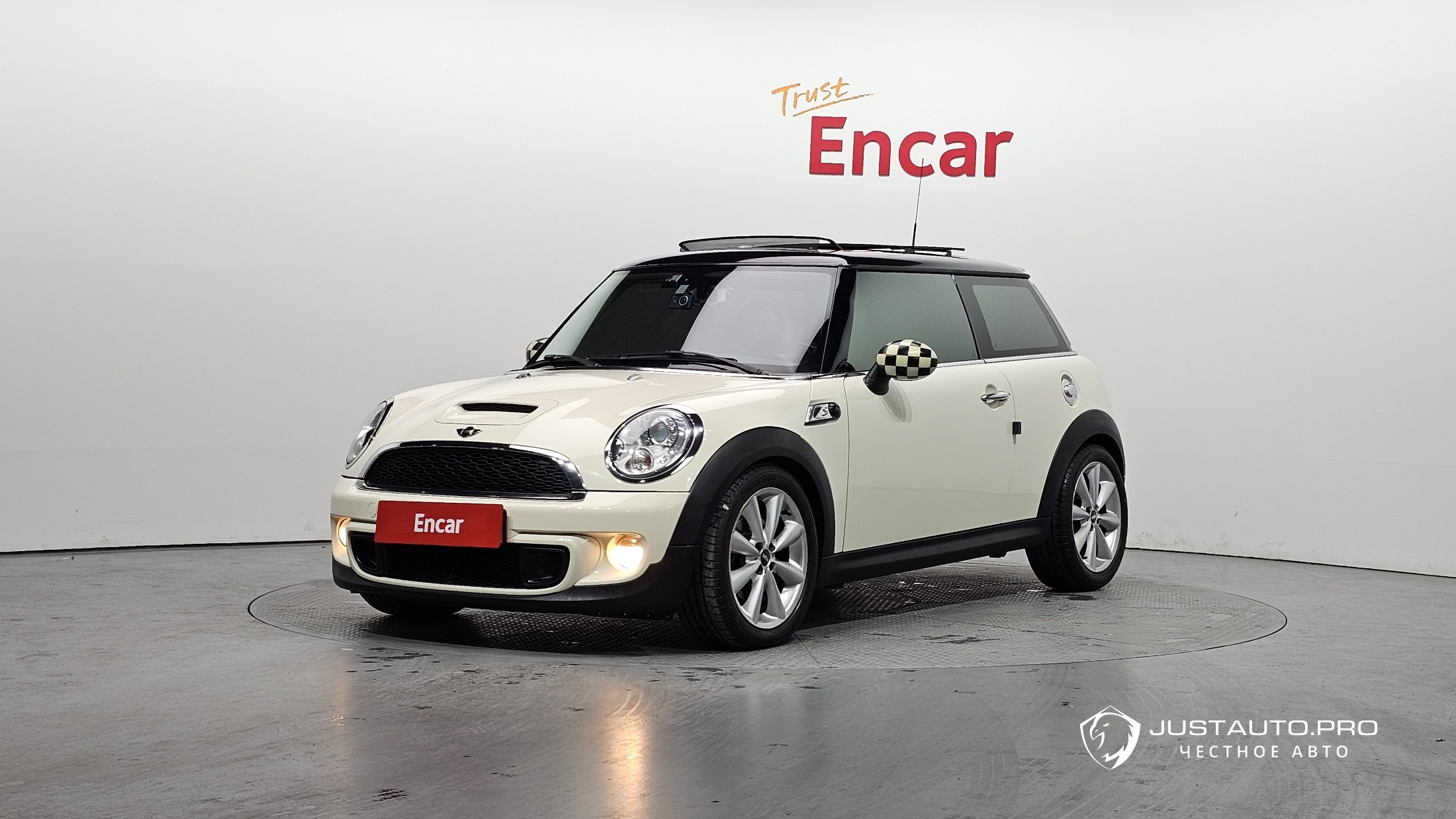 Автомобиль Mini Cooper