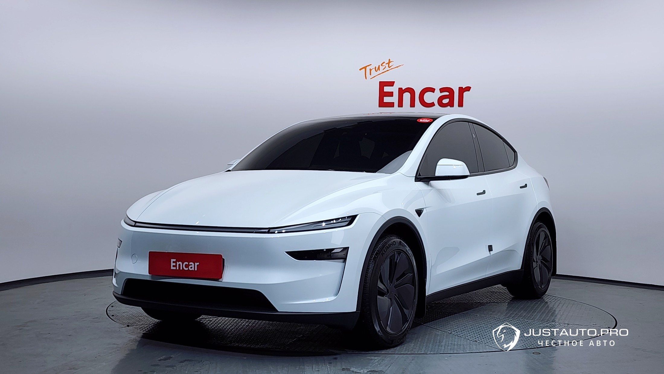 Автомобиль Tesla Model Y