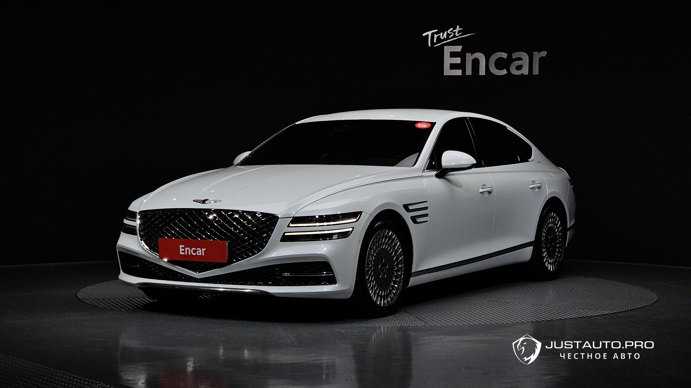 Автомобиль Genesis G80