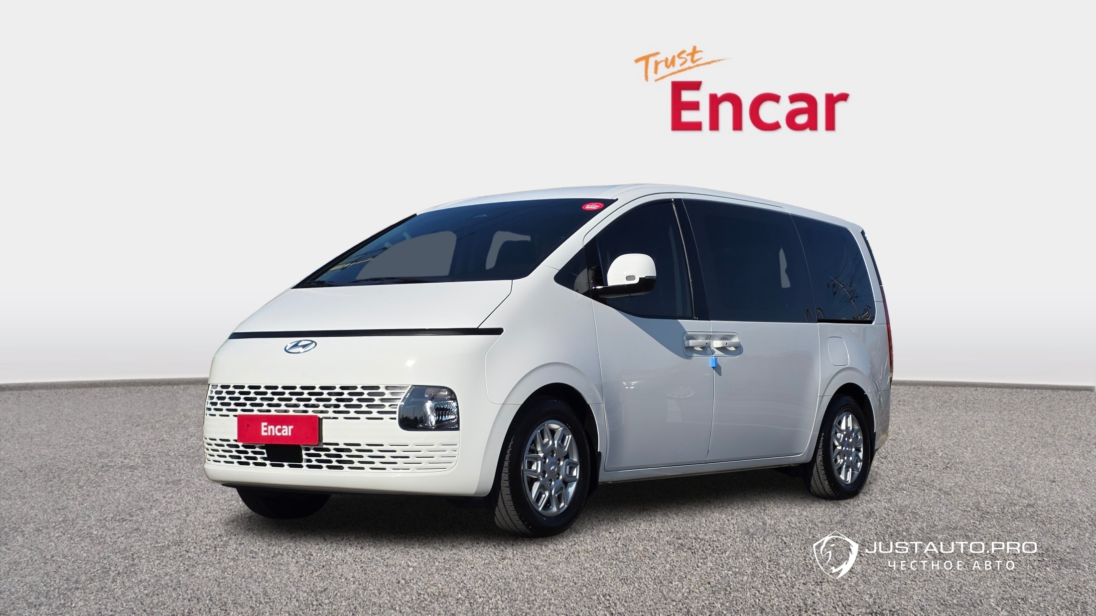 Автомобиль Hyundai Staria