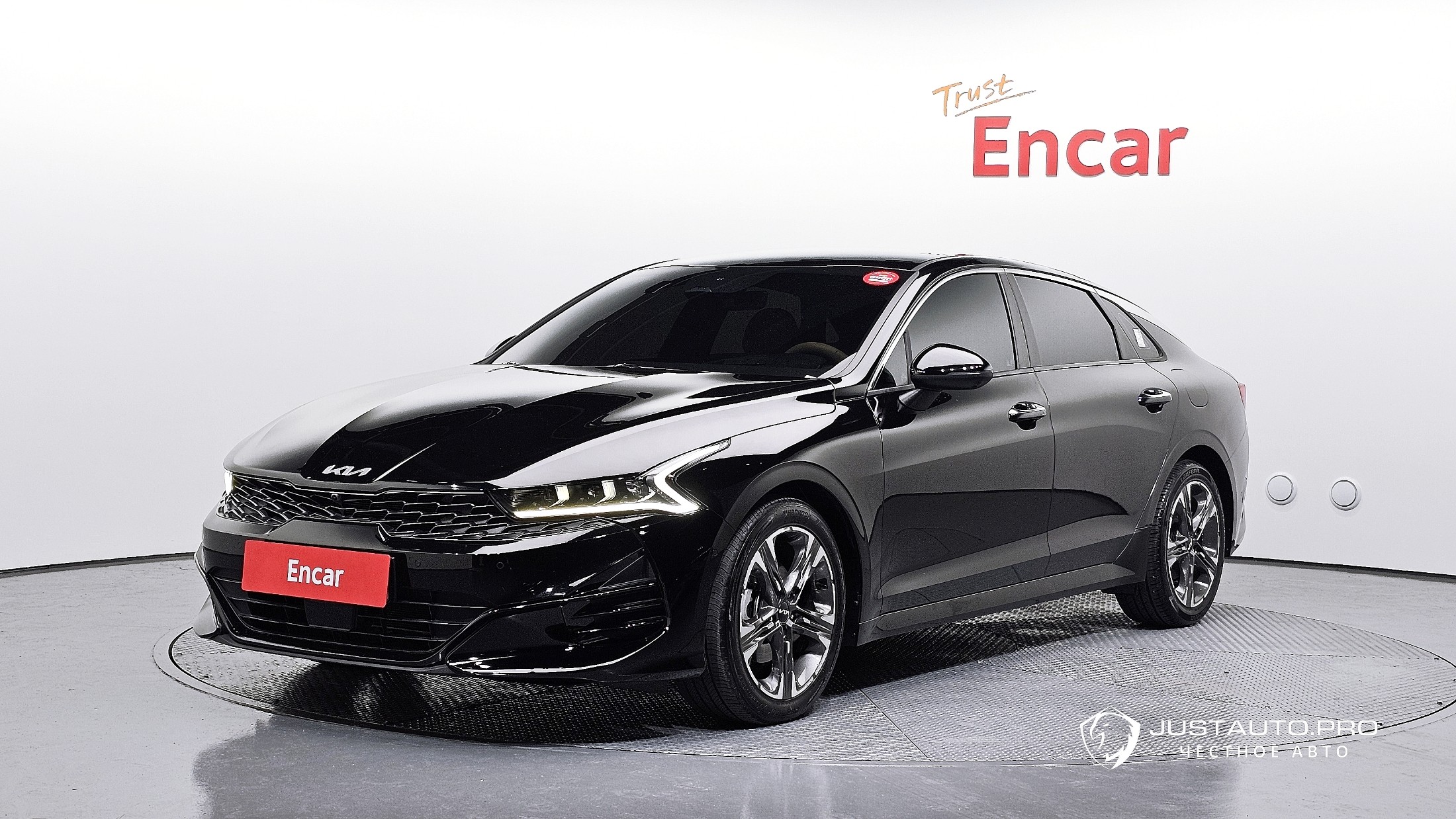 Автомобиль Kia K5