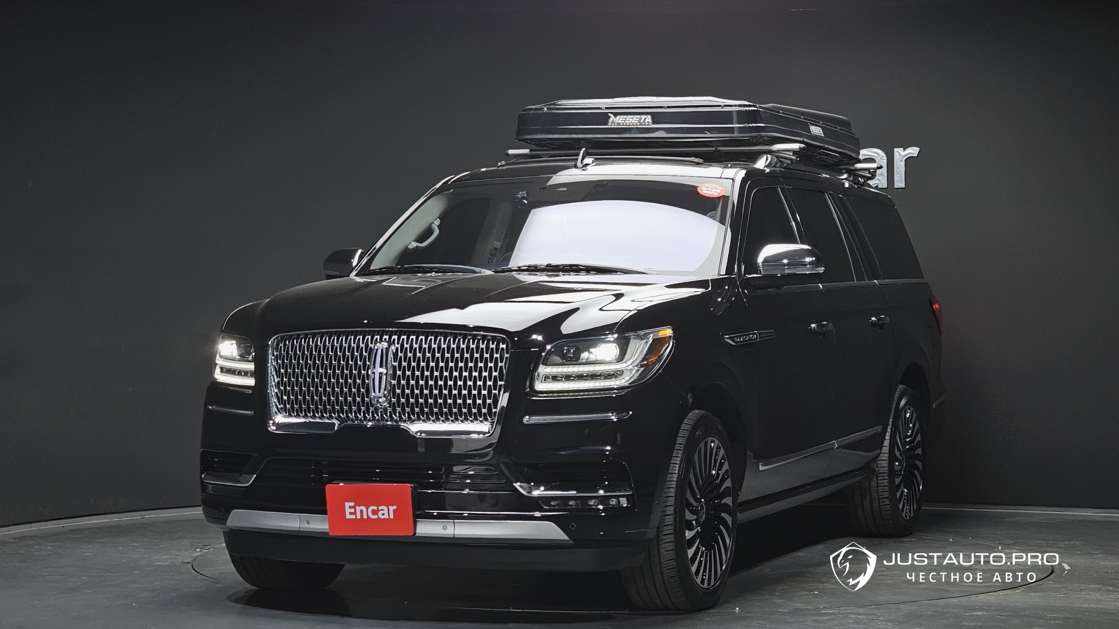 Автомобиль Lincoln Navigator