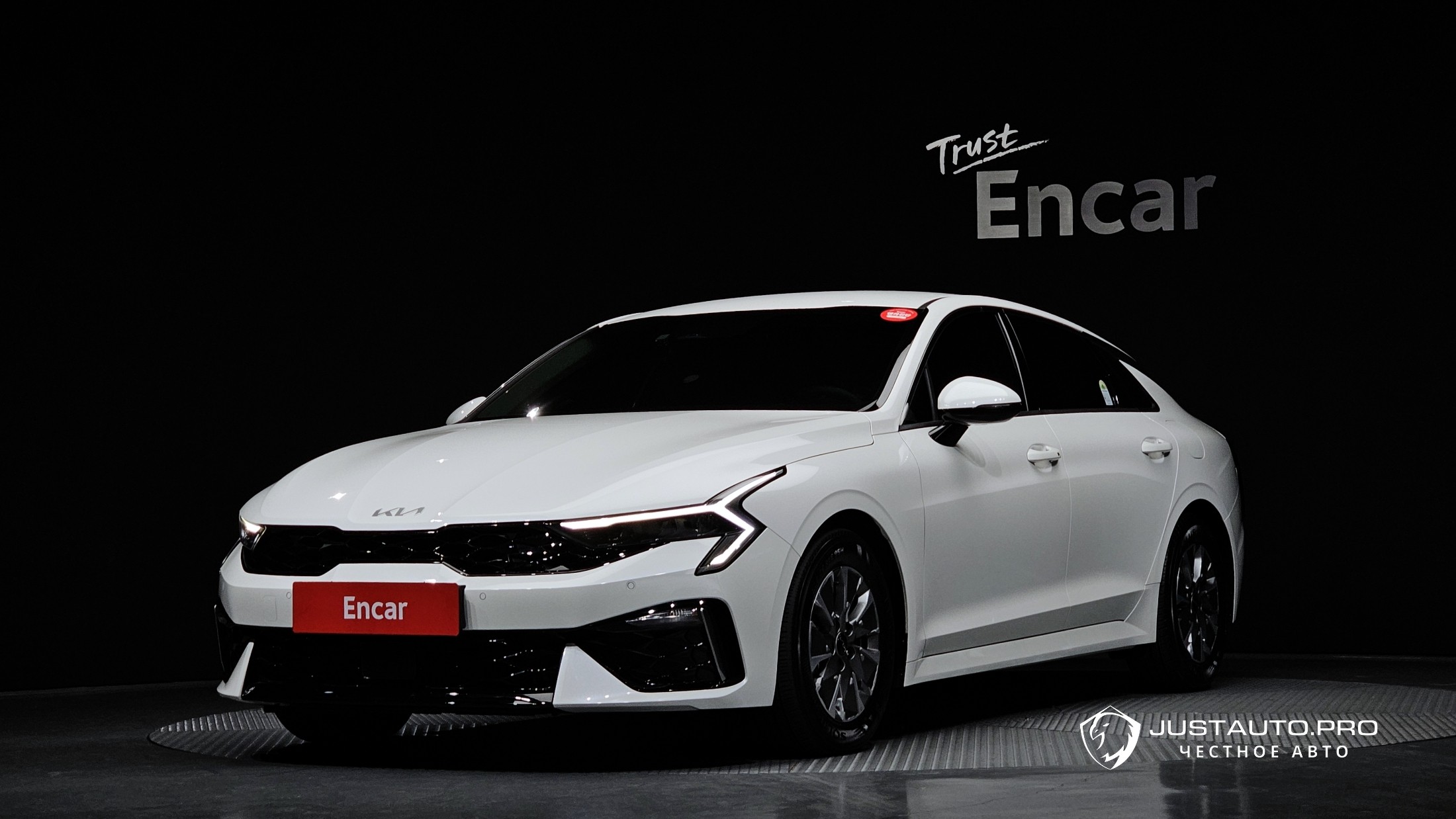 Автомобиль Kia K5