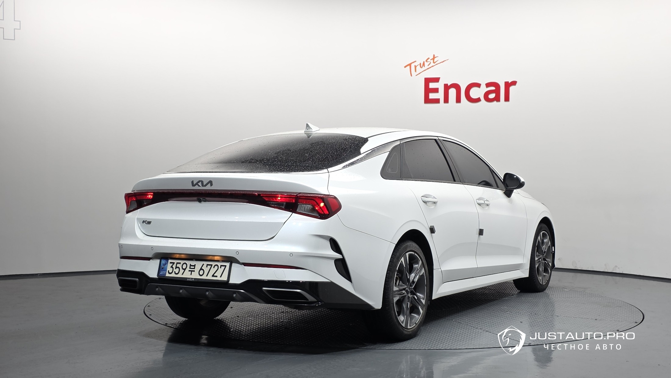 Автомобиль Kia K5