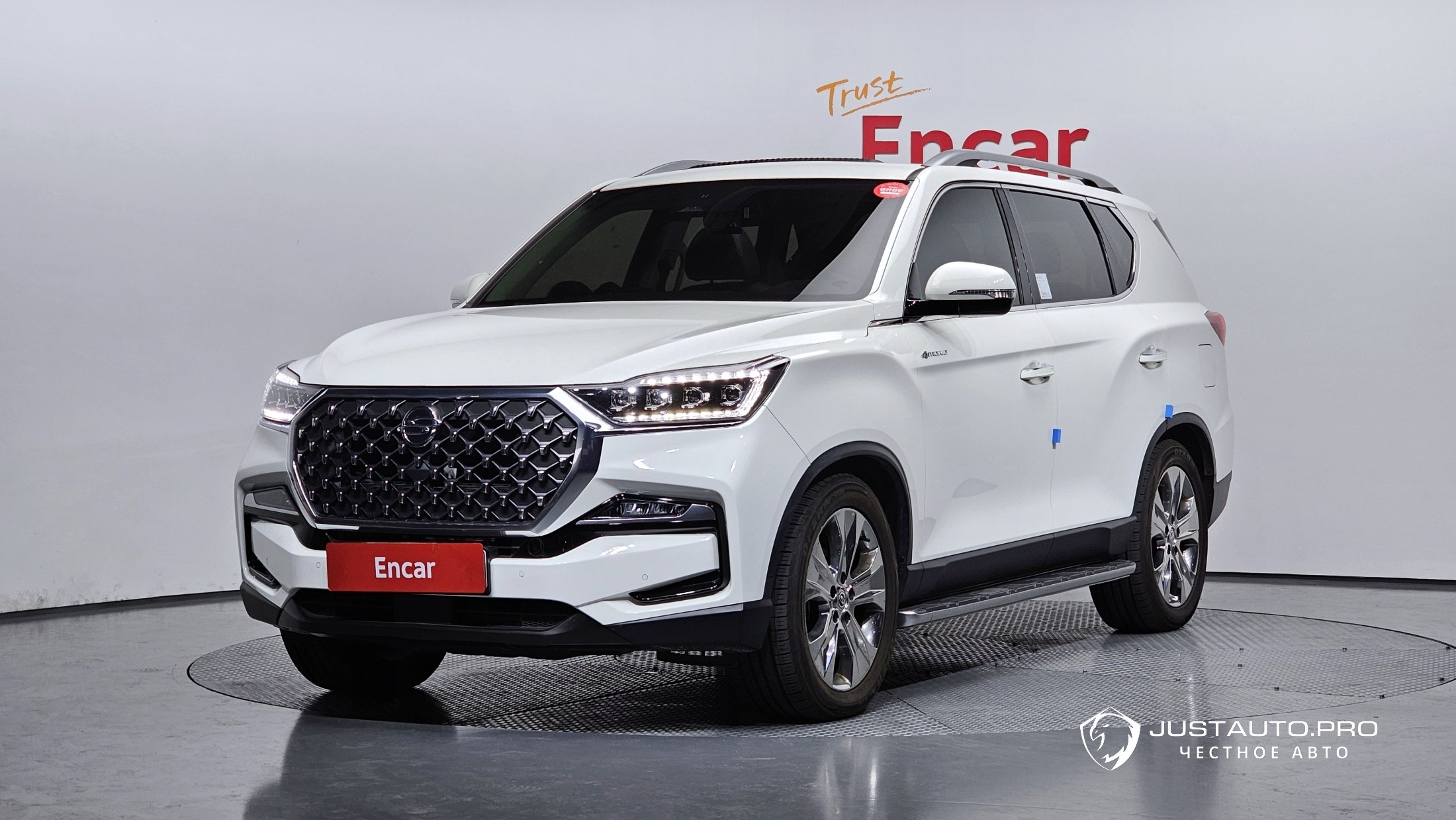 Автомобиль KG_Mobility_Ssangyong Rexton