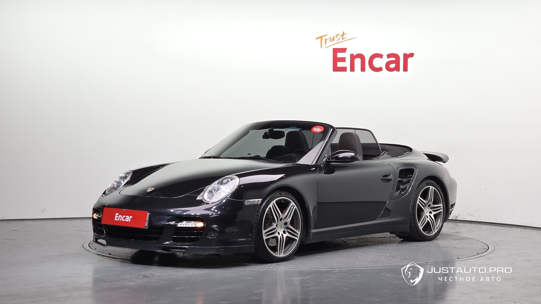 Автомобиль Porsche 911