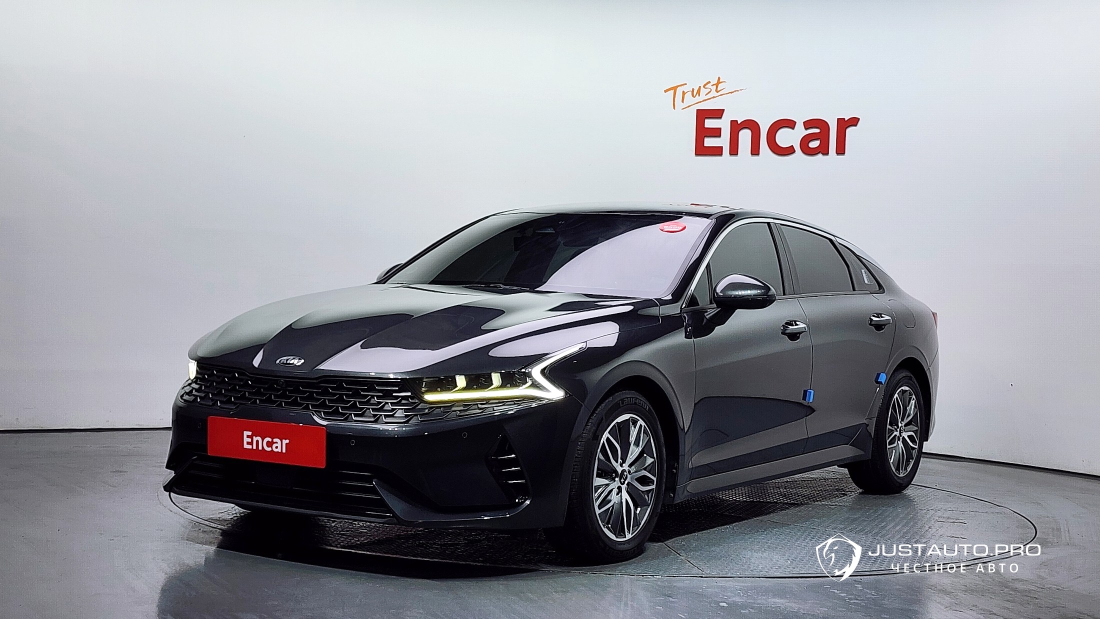 Автомобиль Kia K5