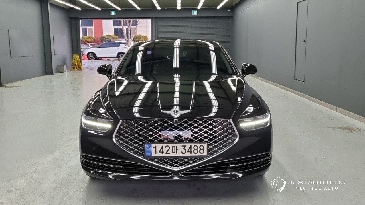 Автомобиль Genesis G90