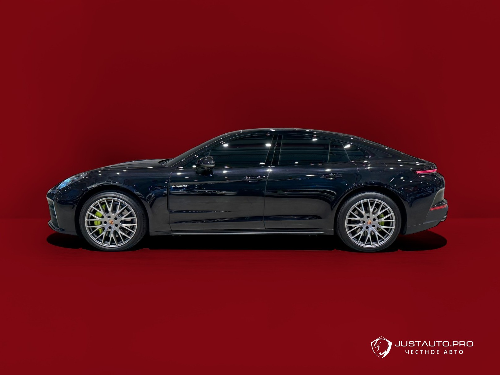 Автомобиль Porsche Panamera