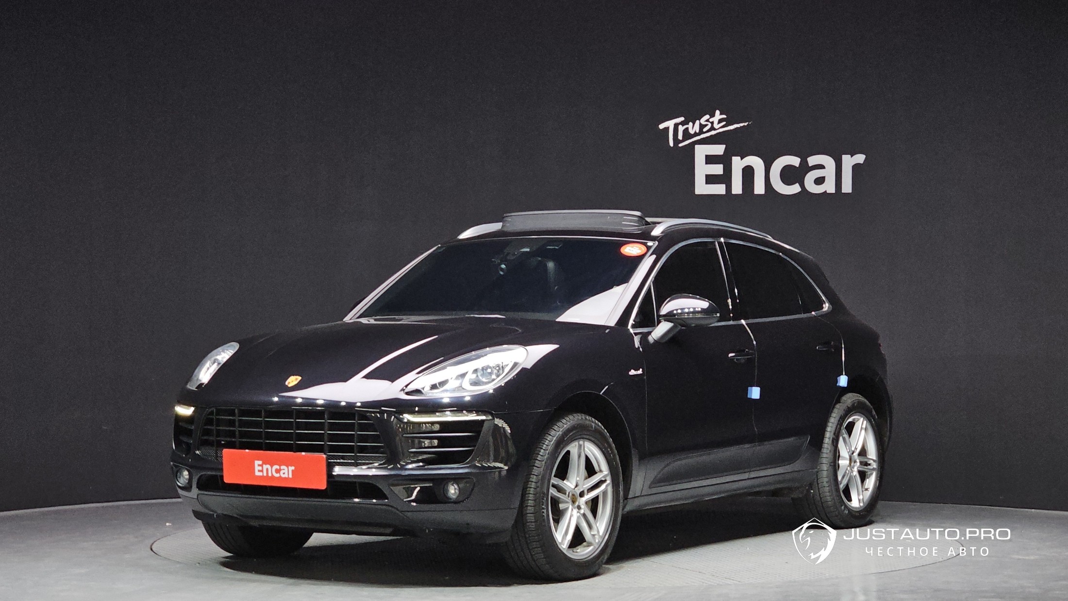 Автомобиль Porsche Macan