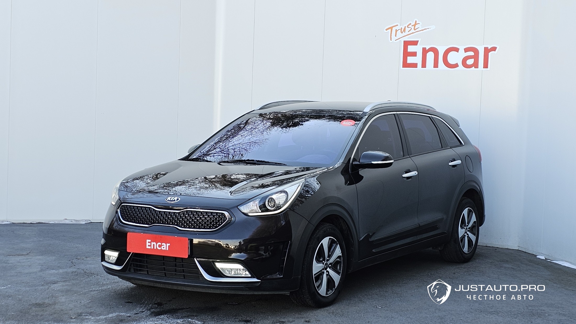 Автомобиль Kia Niro