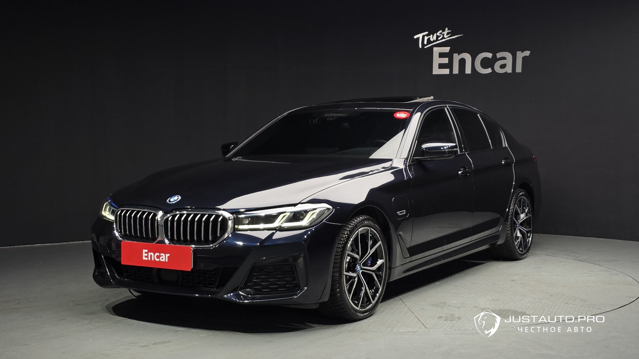 Автомобиль BMW 5-Series
