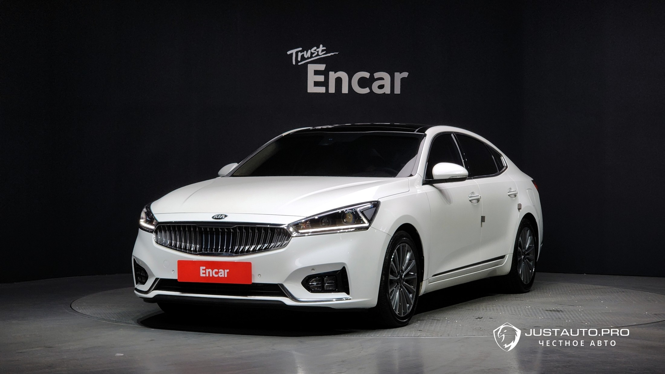 Автомобиль Kia K7