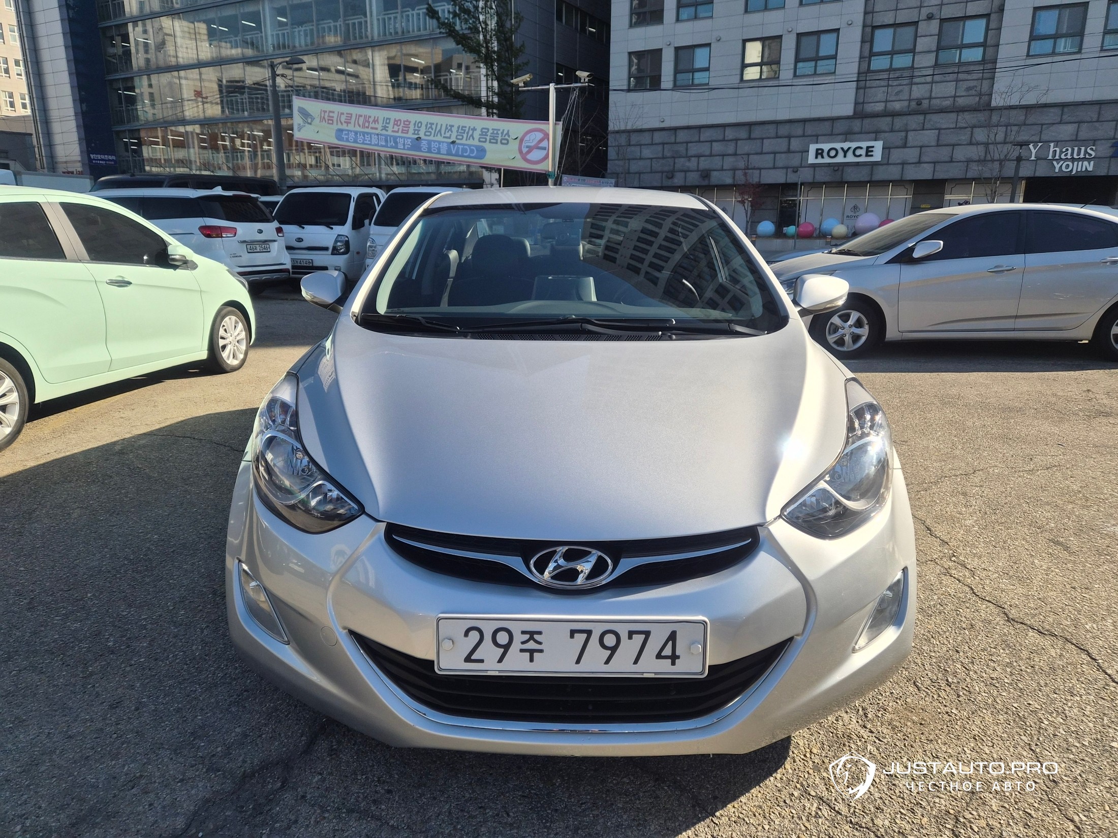 Автомобиль Hyundai AVANTE