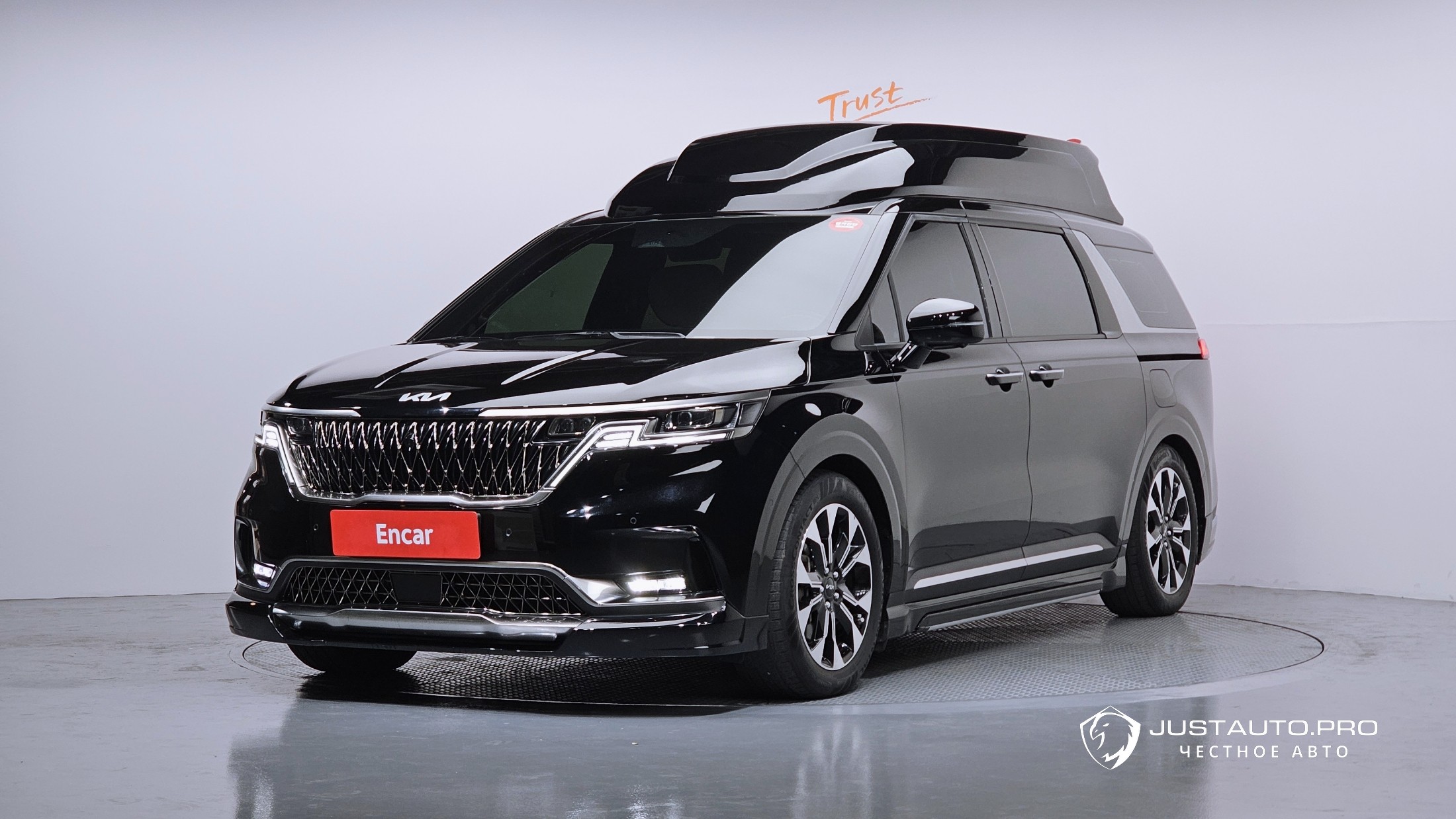 Автомобиль Kia Canival