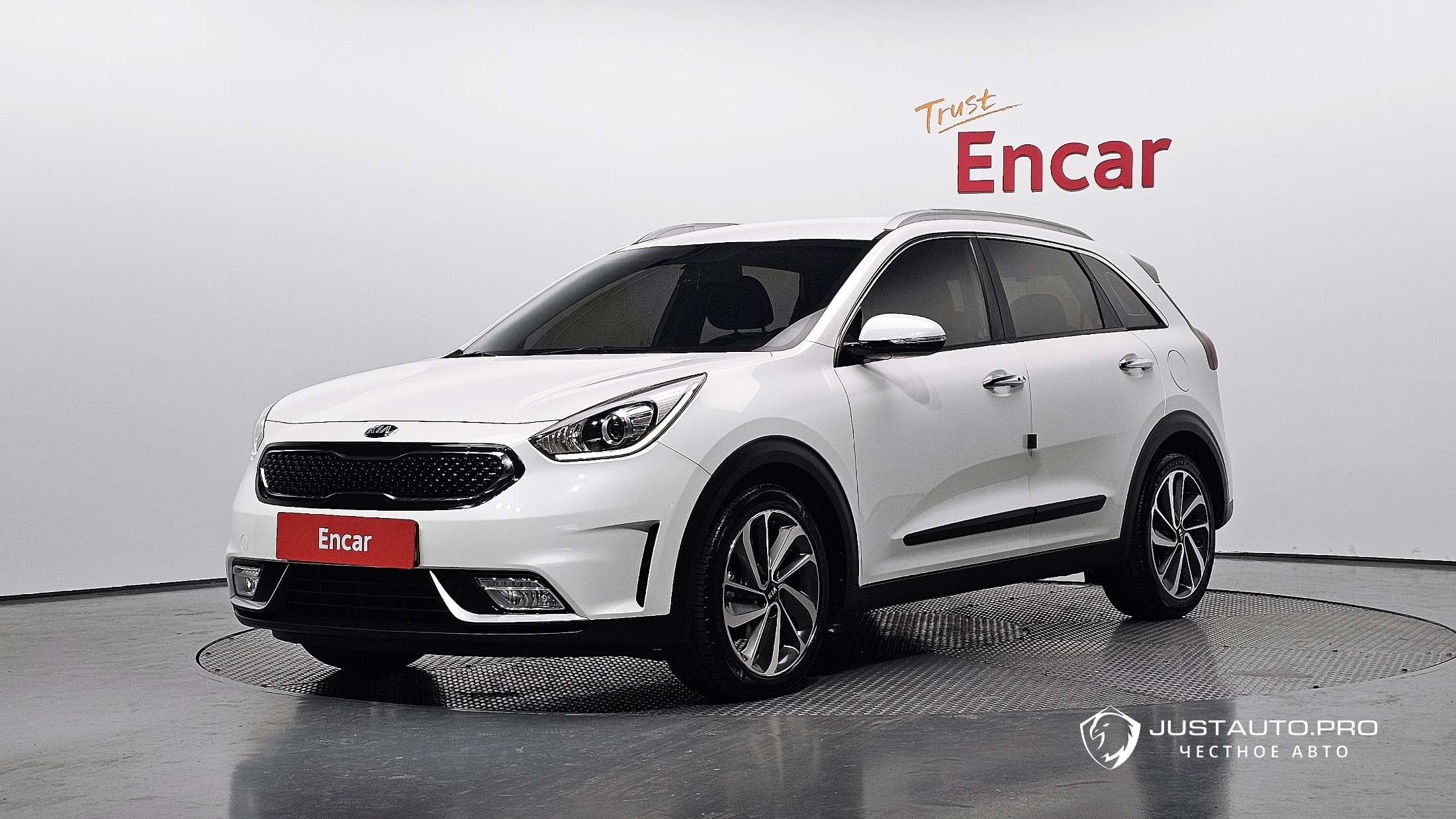 Автомобиль Kia Niro