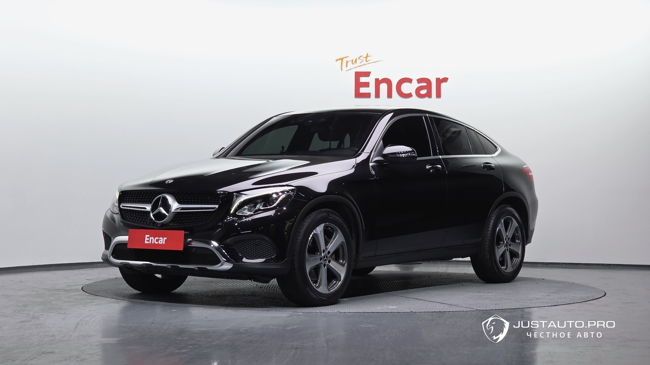 Автомобиль Mercedes-Benz GLC-Class