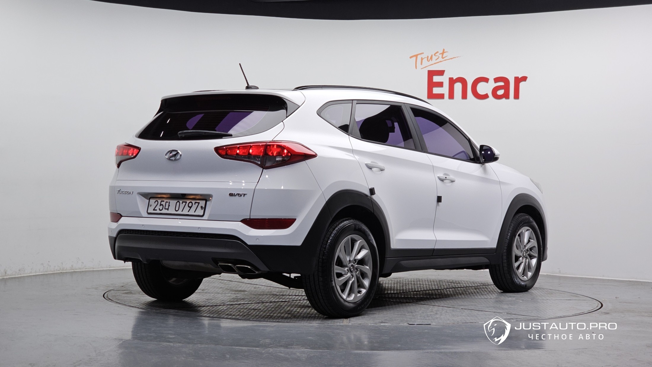Автомобиль Hyundai Tucson