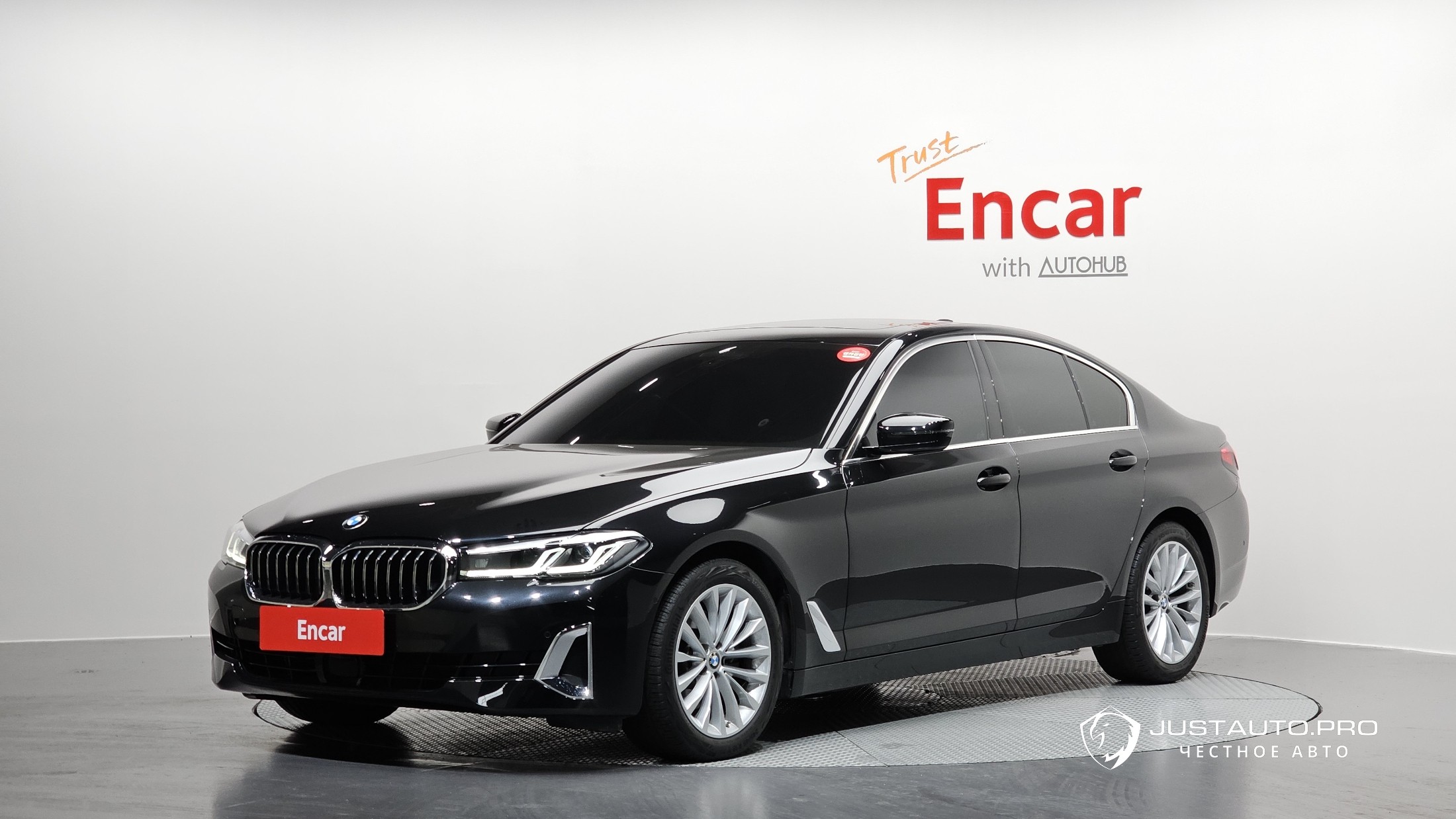 Автомобиль BMW 5-Series