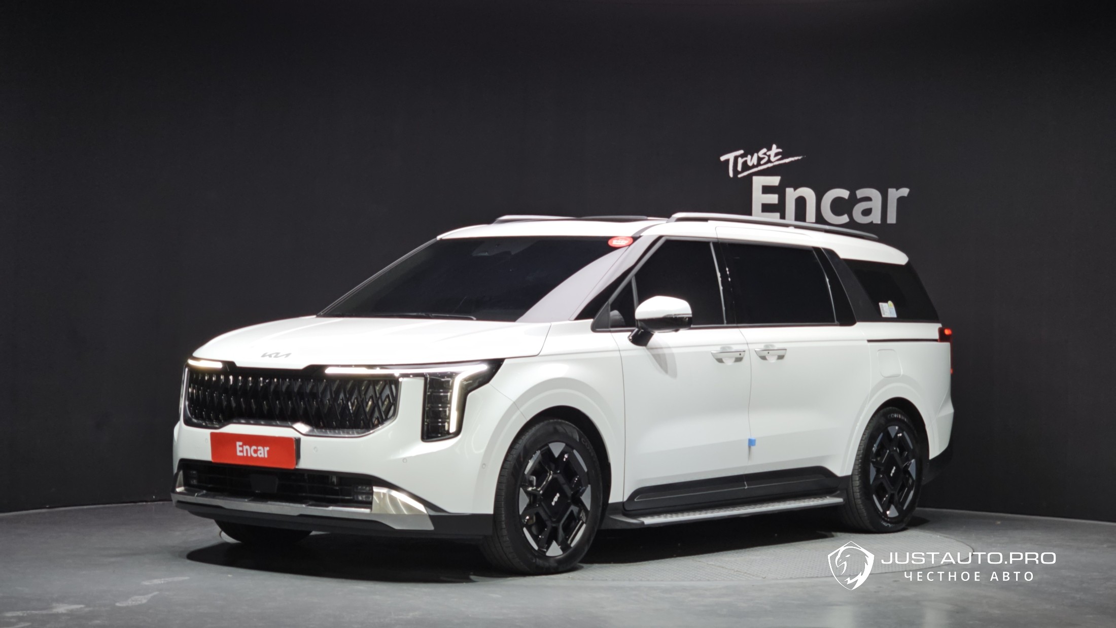 Автомобиль Kia Canival