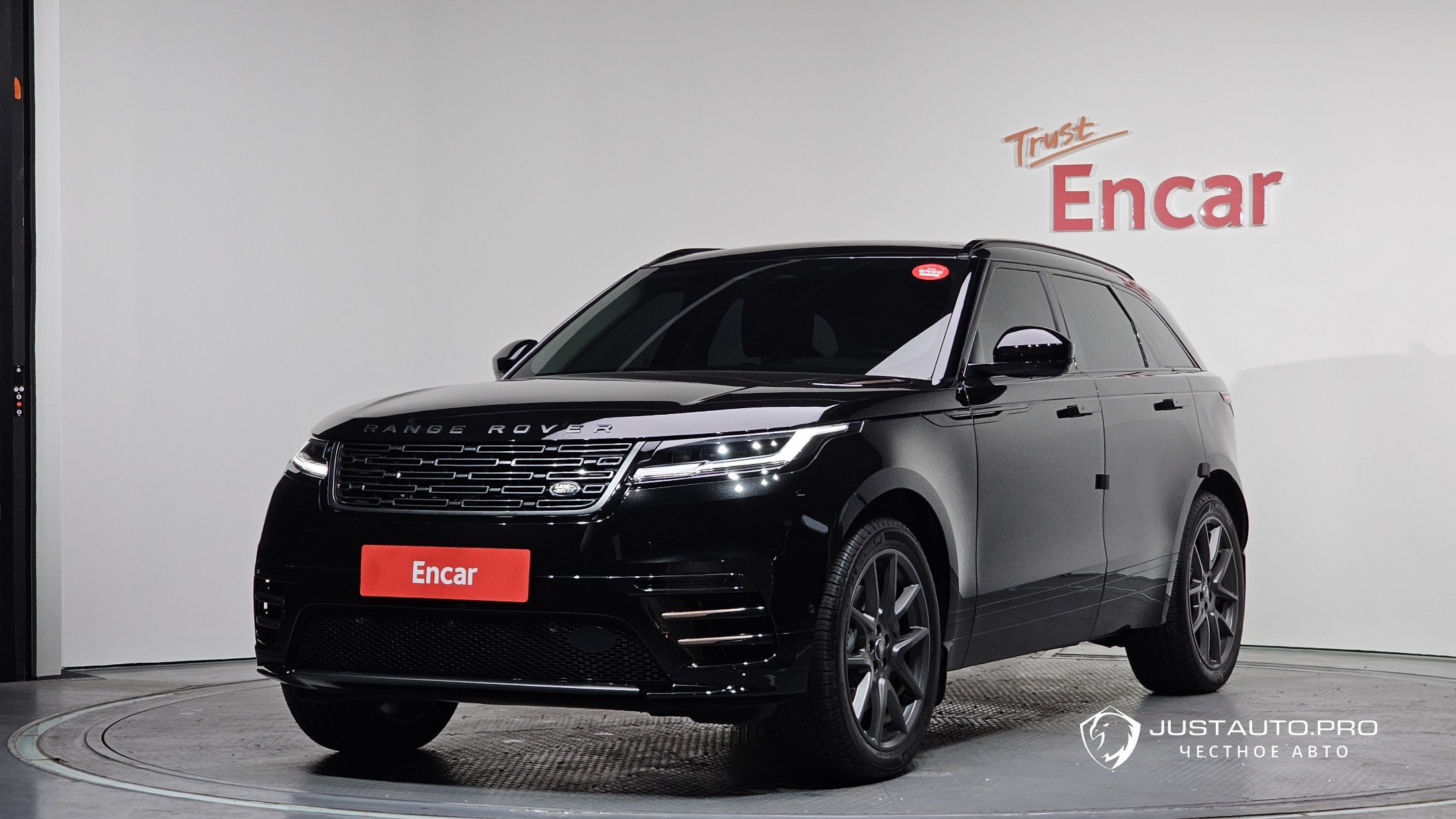Автомобиль Land Rover Range Rover Velar