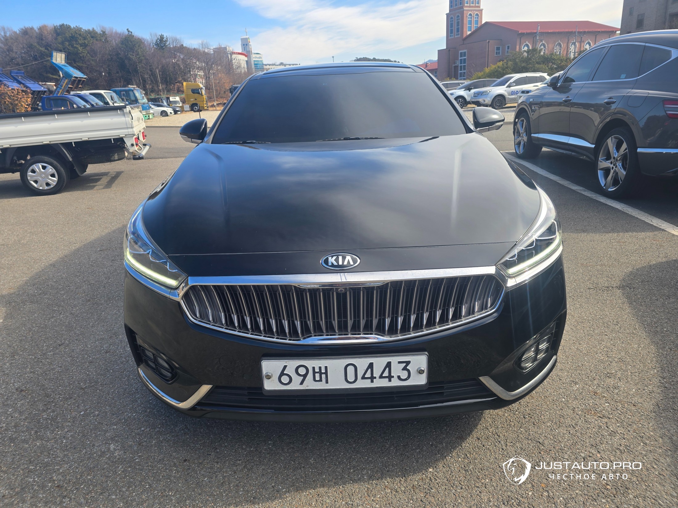 Автомобиль Kia K7