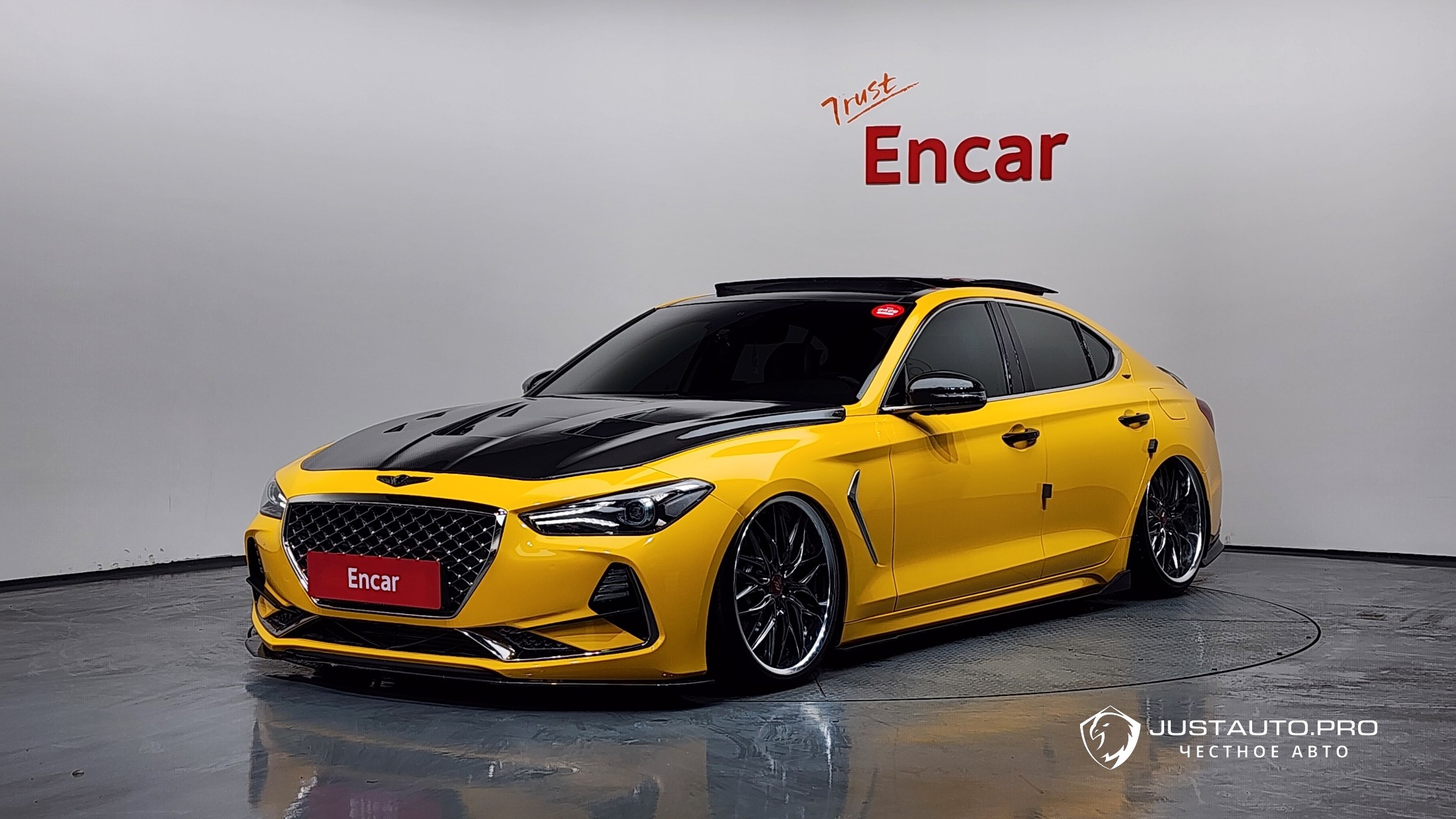 Автомобиль Genesis G70